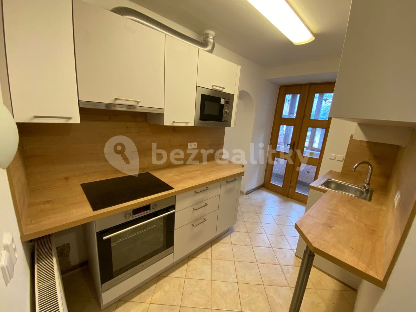 Prenájom bytu 1-izbový 37 m², Husova, Zlonice, Středočeský kraj Prenájom bytu 1-izbový 37 m², Husova, Zlonice, Středočeský kraj