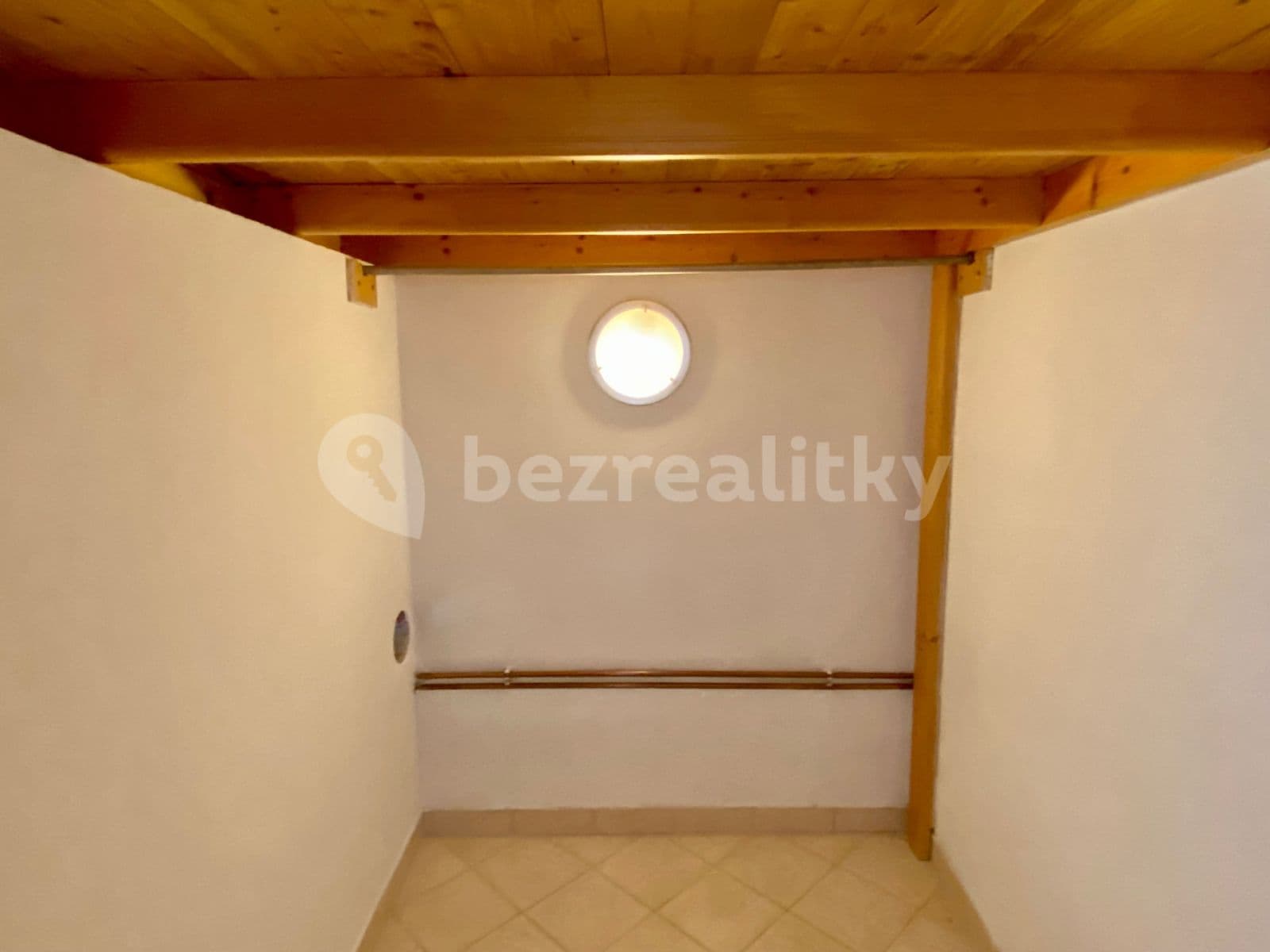 Prenájom bytu 1-izbový 37 m², Husova, Zlonice, Středočeský kraj Prenájom bytu 1-izbový 37 m², Husova, Zlonice, Středočeský kraj