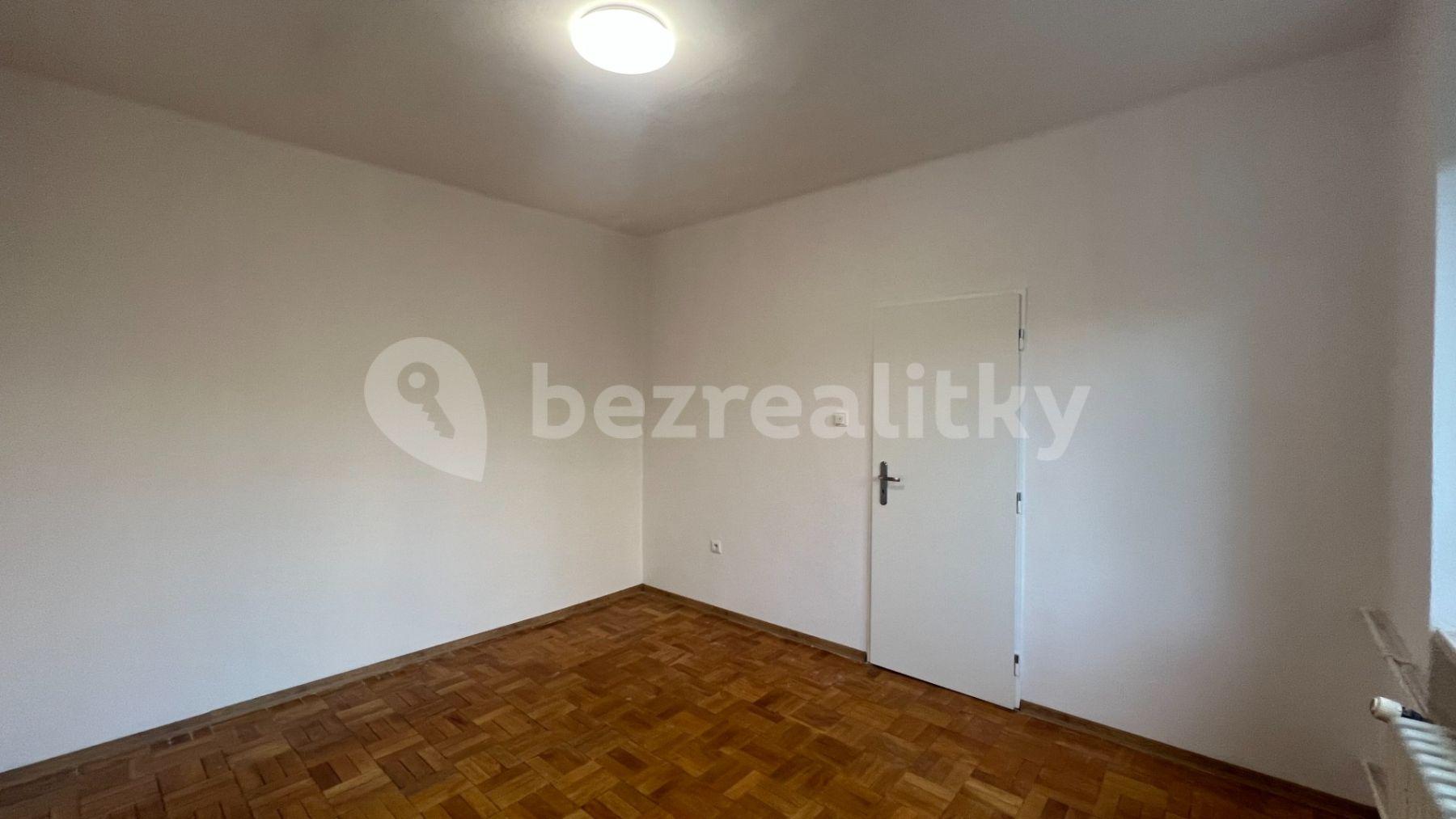 Prenájom bytu 1-izbový 30 m², Masarykova, Ústí nad Labem, Ústecký kraj