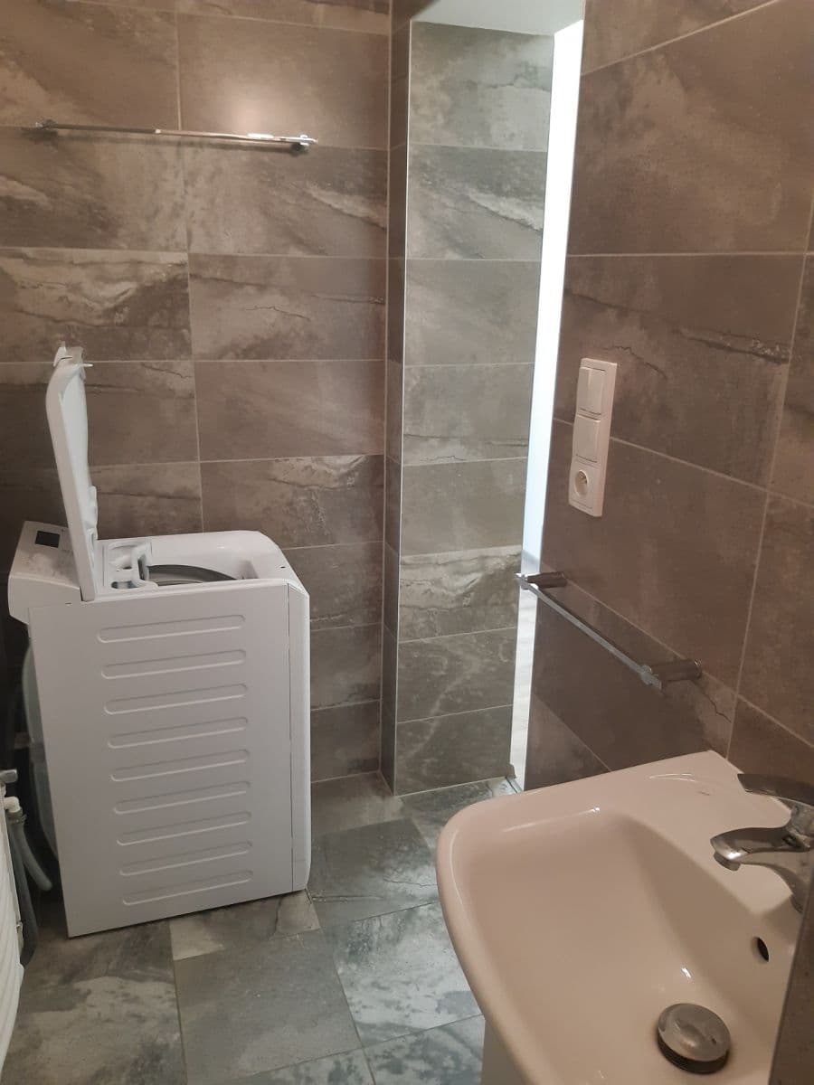 Prenájom bytu 1-izbový 50 m², Hrozňatova, Brno, Jihomoravský kraj Prenájom bytu 1-izbový 50 m², Hrozňatova, Brno, Jihomoravský kraj