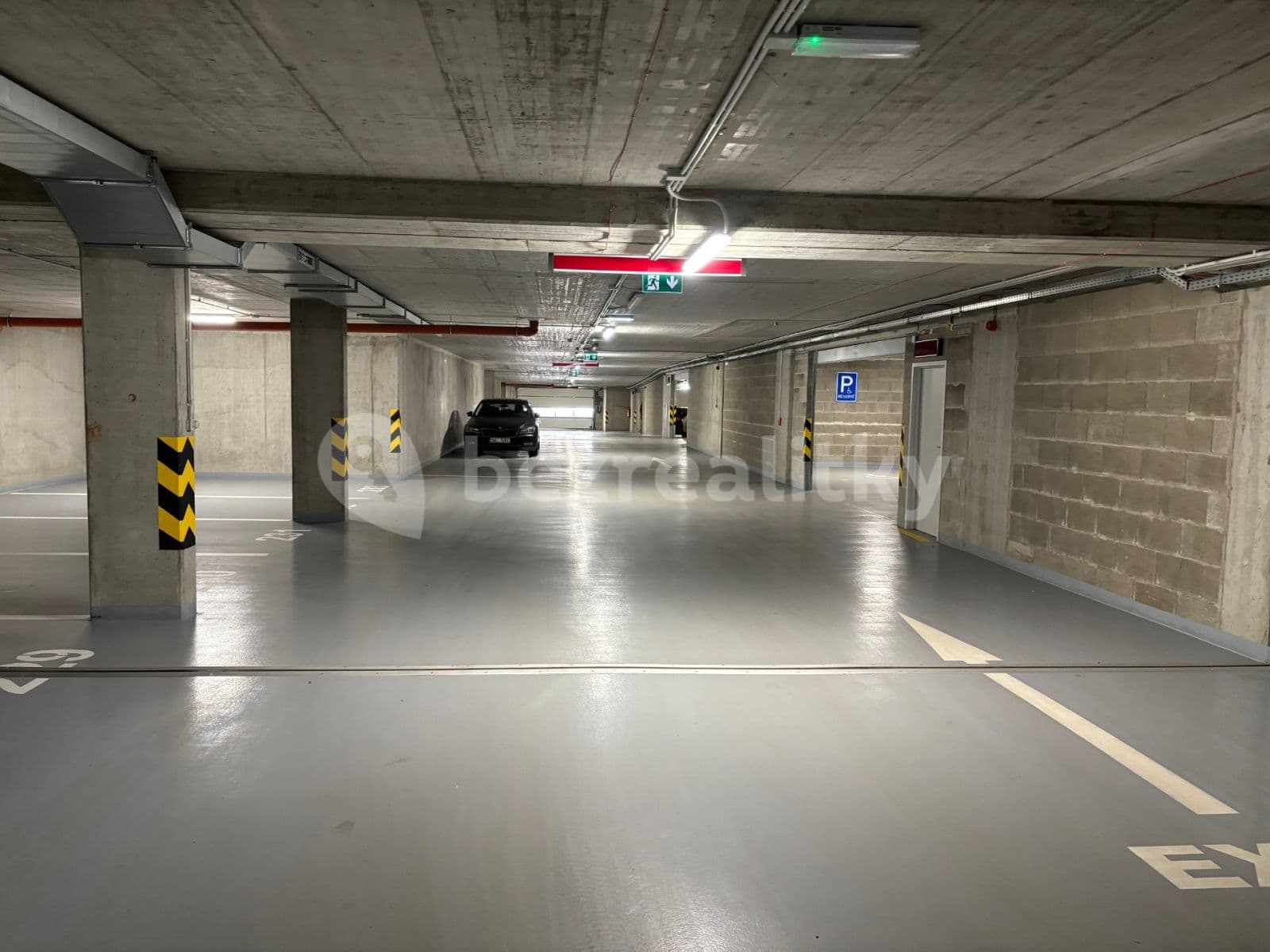 Prenájom garáže 13 m², Čerpadlová, Praha, Praha Prenájom garáže 13 m², Čerpadlová, Praha, Praha