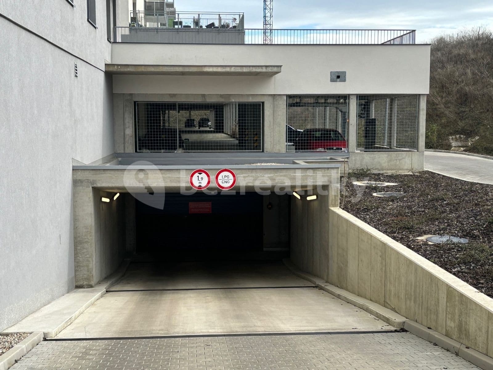 Prenájom garáže 13 m², Čerpadlová, Praha, Praha Prenájom garáže 13 m², Čerpadlová, Praha, Praha