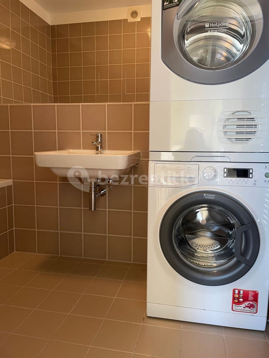 Prenájom bytu 3-izbový 85 m², Tupolevova, Praha, Praha Prenájom bytu 3-izbový 85 m², Tupolevova, Praha, Praha