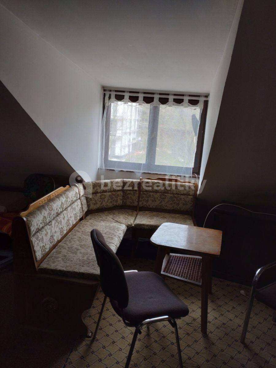 Prenájom bytu 1-izbový 40 m², Dalejská, Praha, Praha