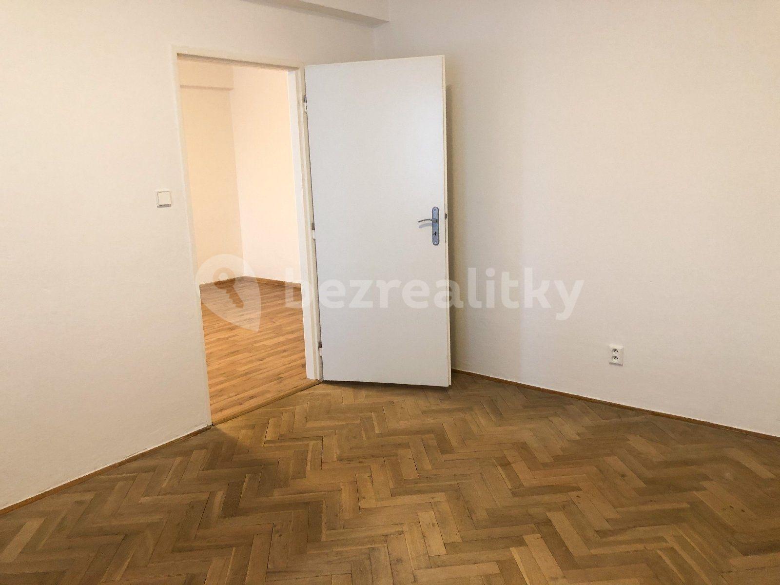 Prenájom bytu 3-izbový 72 m², Hrušovská, Ostrava, Moravskoslezský kraj