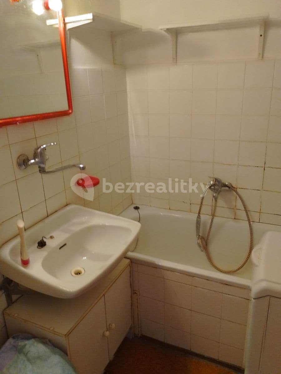 Prenájom bytu 1-izbový 30 m², Haštalská, Praha, Praha Prenájom bytu 1-izbový 30 m², Haštalská, Praha, Praha