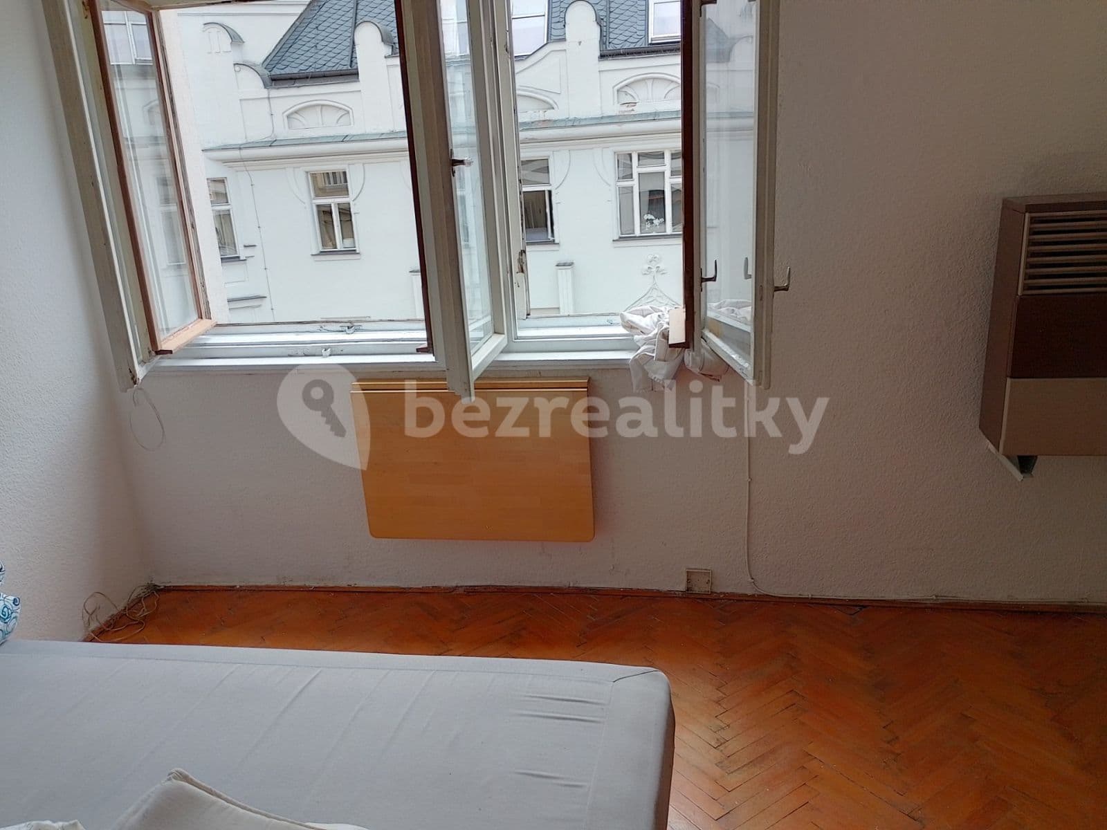 Prenájom bytu 1-izbový 30 m², Haštalská, Praha, Praha Prenájom bytu 1-izbový 30 m², Haštalská, Praha, Praha