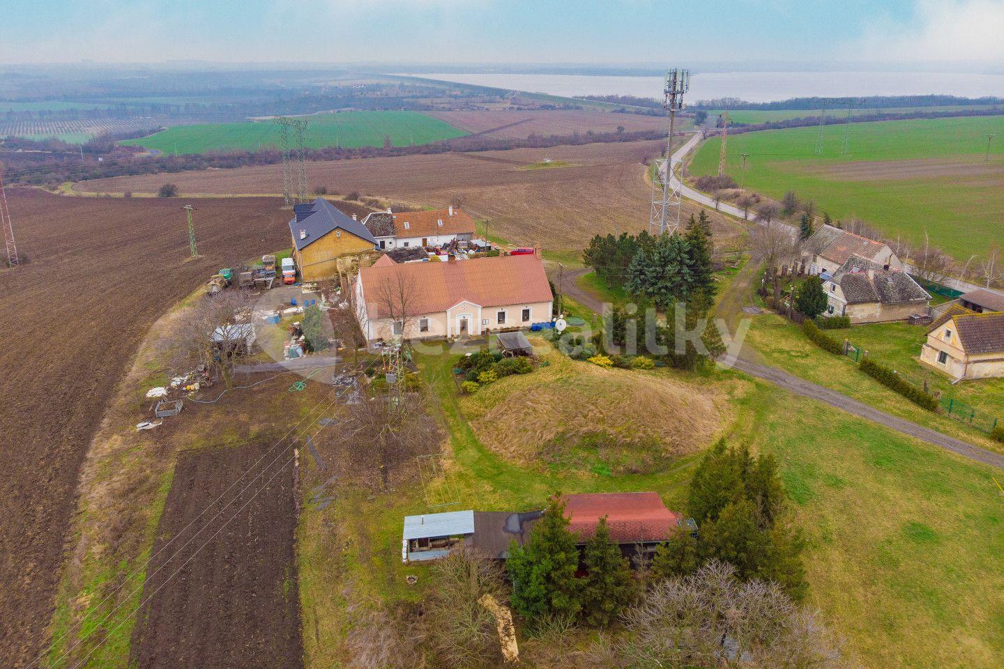 Predaj pozemku 1.615 m², Březno, Ústecký kraj