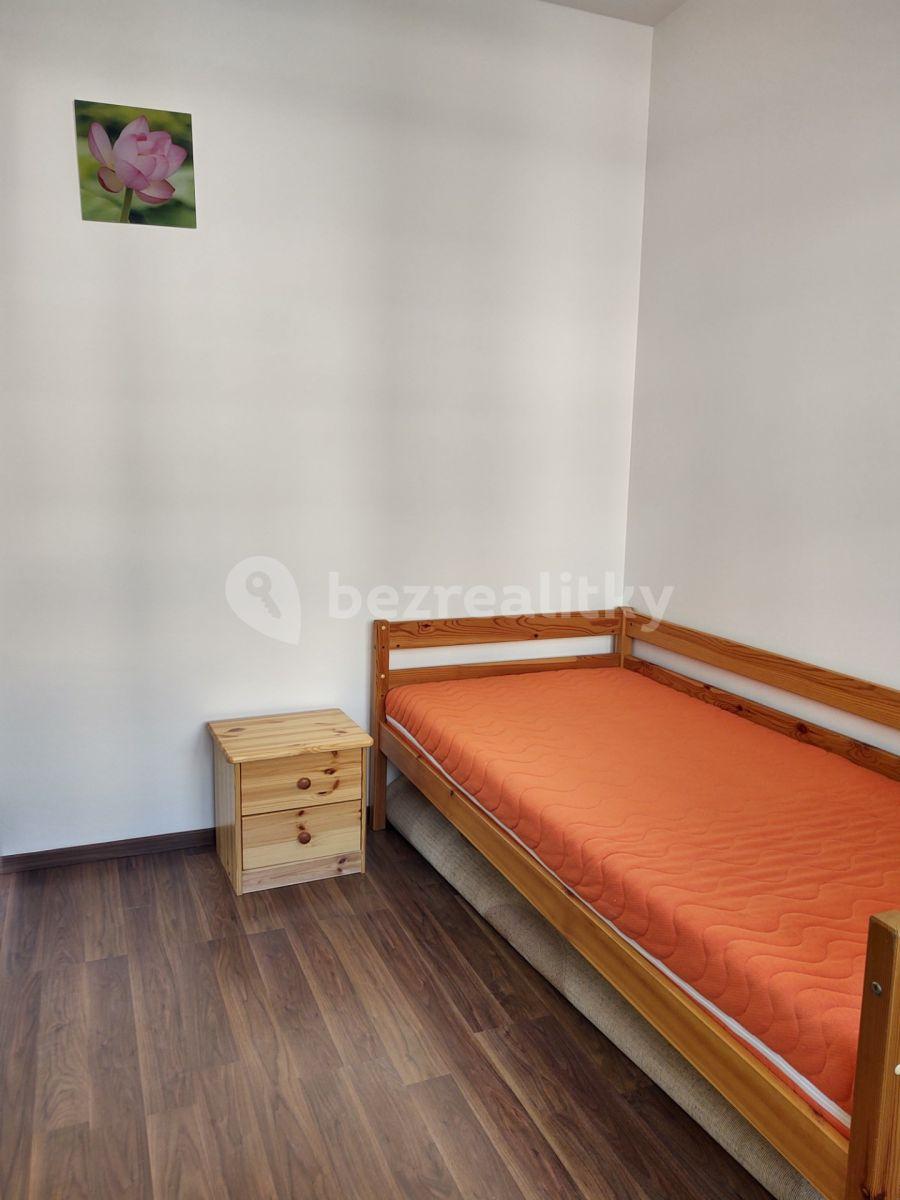 Prenájom bytu 4-izbový 78 m², Oty Bubeníčka, Praha, Praha