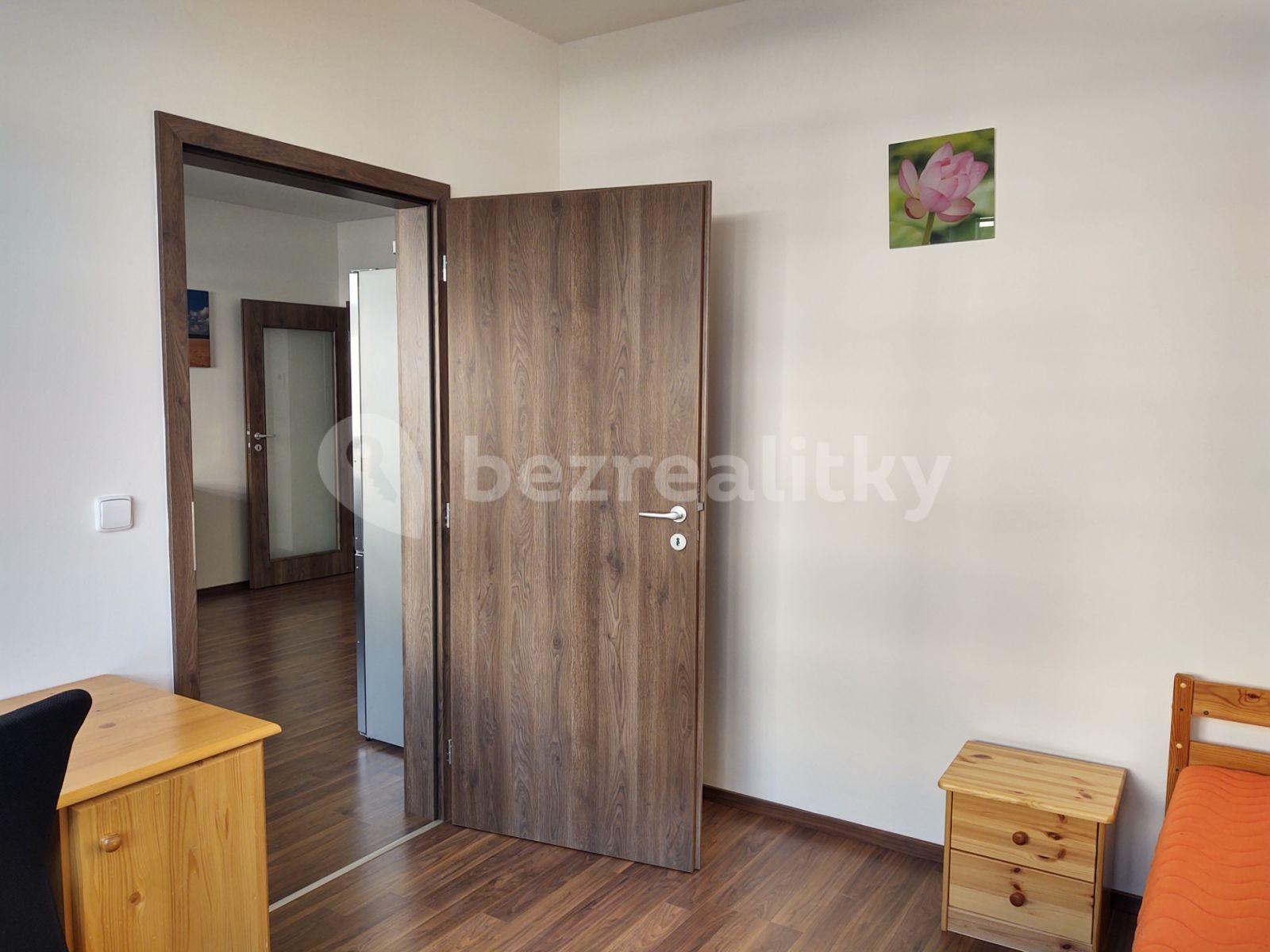 Prenájom bytu 4-izbový 78 m², Oty Bubeníčka, Praha, Praha