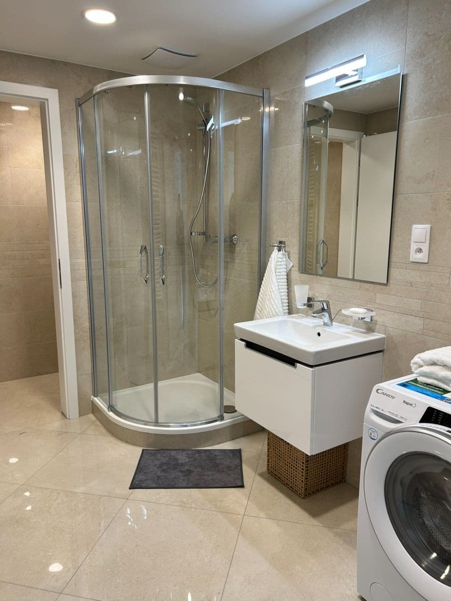 Prenájom bytu 1-izbový 46 m², Klapálkova, Praha, Praha Prenájom bytu 1-izbový 46 m², Klapálkova, Praha, Praha