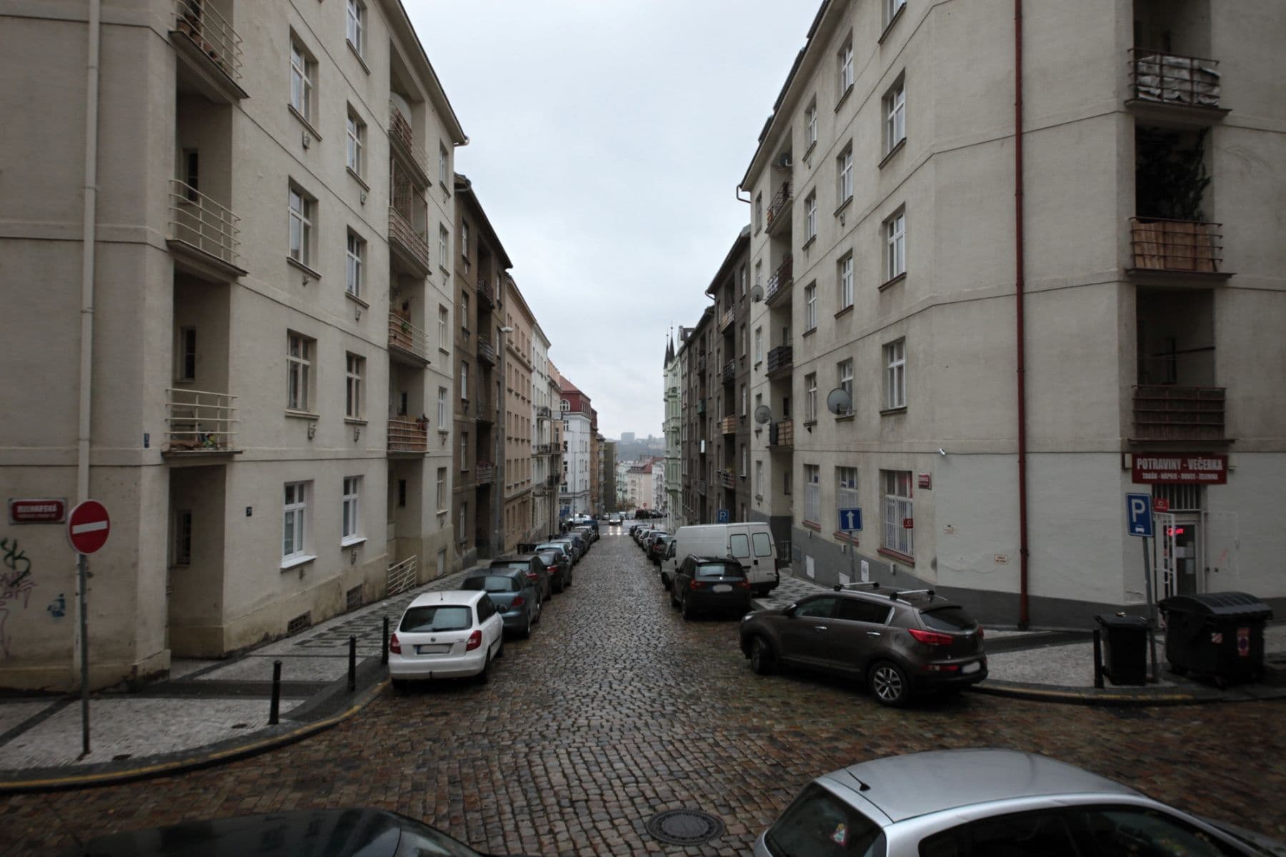 Prenájom bytu 56 m², Slovinská, Praha, Praha Prenájom bytu 56 m², Slovinská, Praha, Praha