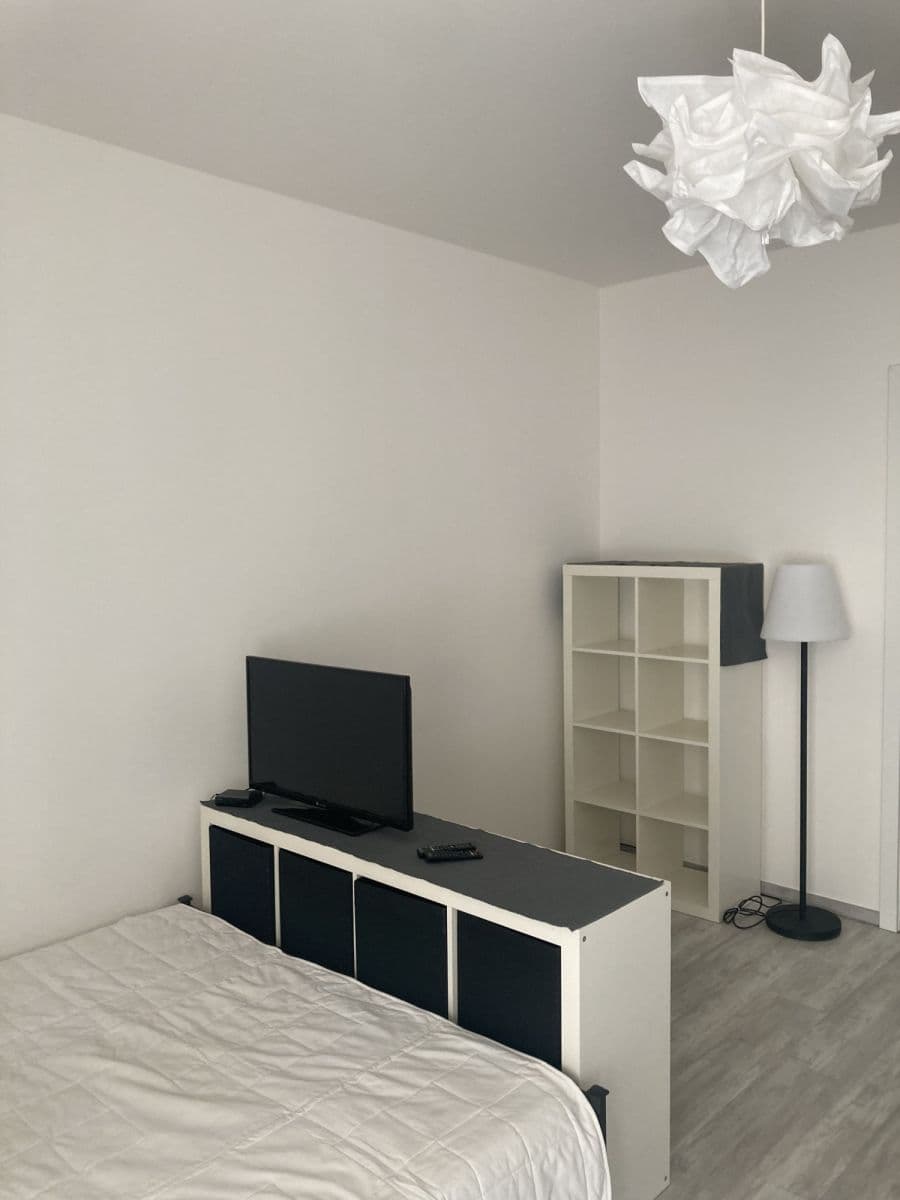 Prenájom bytu 56 m², Slovinská, Praha, Praha Prenájom bytu 56 m², Slovinská, Praha, Praha