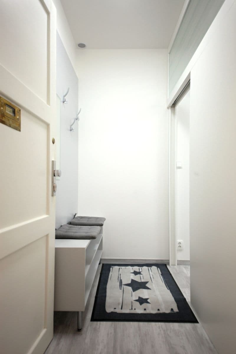 Prenájom bytu 56 m², Slovinská, Praha, Praha Prenájom bytu 56 m², Slovinská, Praha, Praha