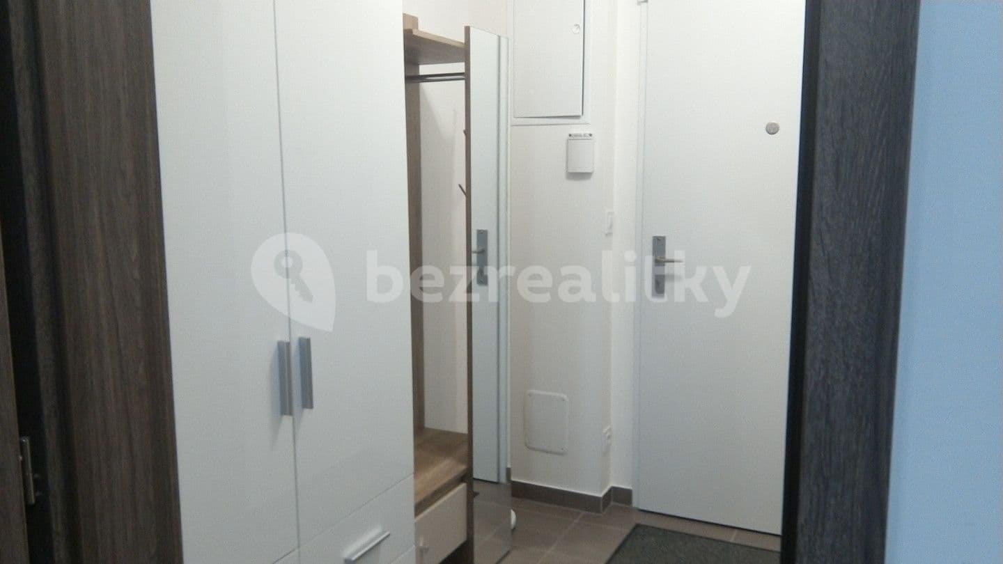 Predaj bytu 1-izbový 40 m², Zvěřinova, Praha, Praha