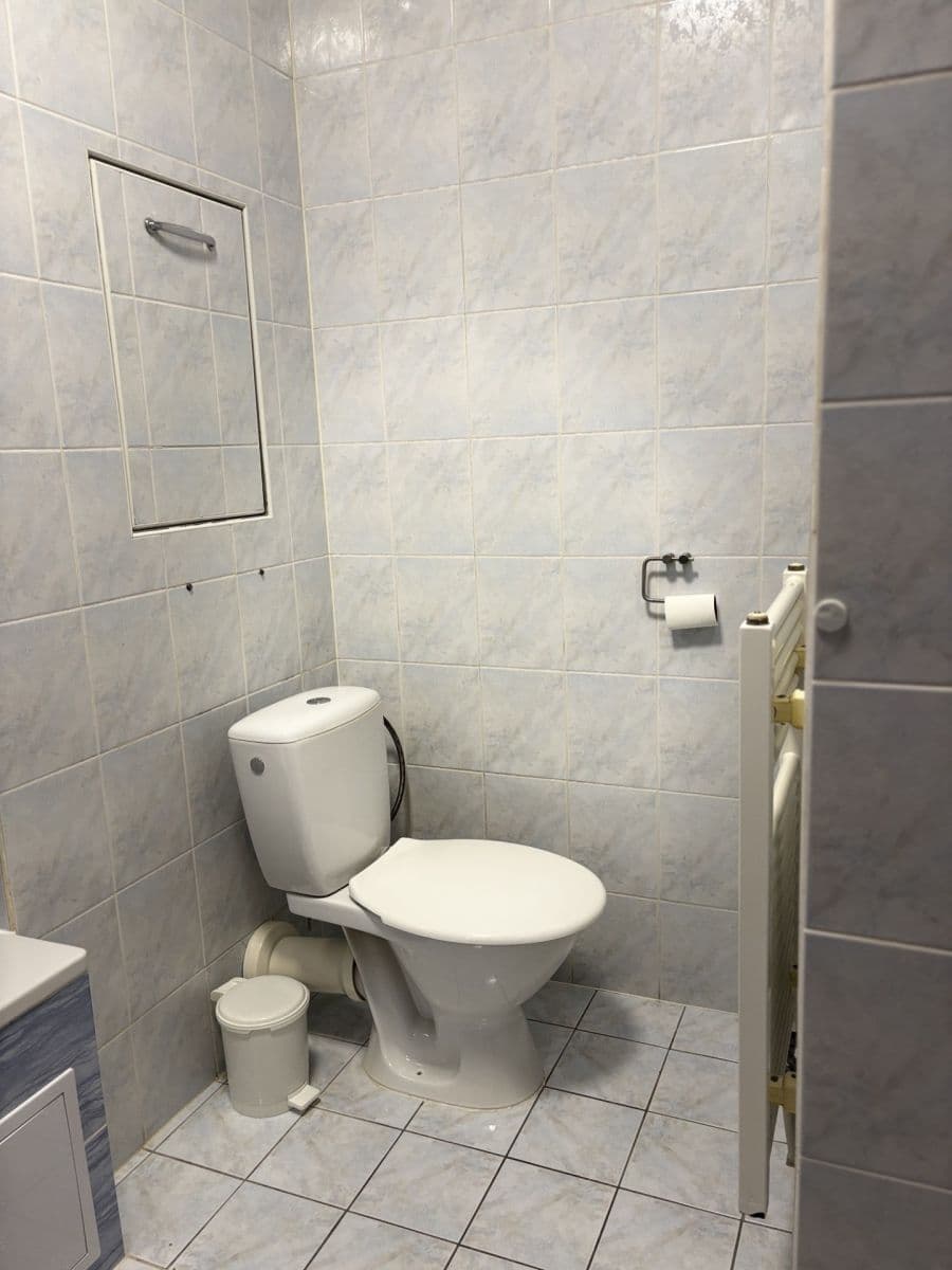 Prenájom bytu 1-izbový 40 m², Jeronýmova, Liberec, Liberecký kraj Prenájom bytu 1-izbový 40 m², Jeronýmova, Liberec, Liberecký kraj