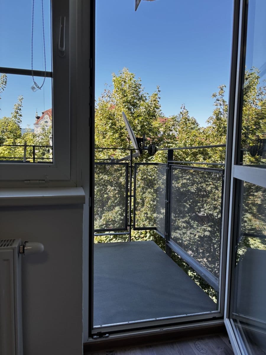Prenájom bytu 1-izbový 40 m², Jeronýmova, Liberec, Liberecký kraj Prenájom bytu 1-izbový 40 m², Jeronýmova, Liberec, Liberecký kraj