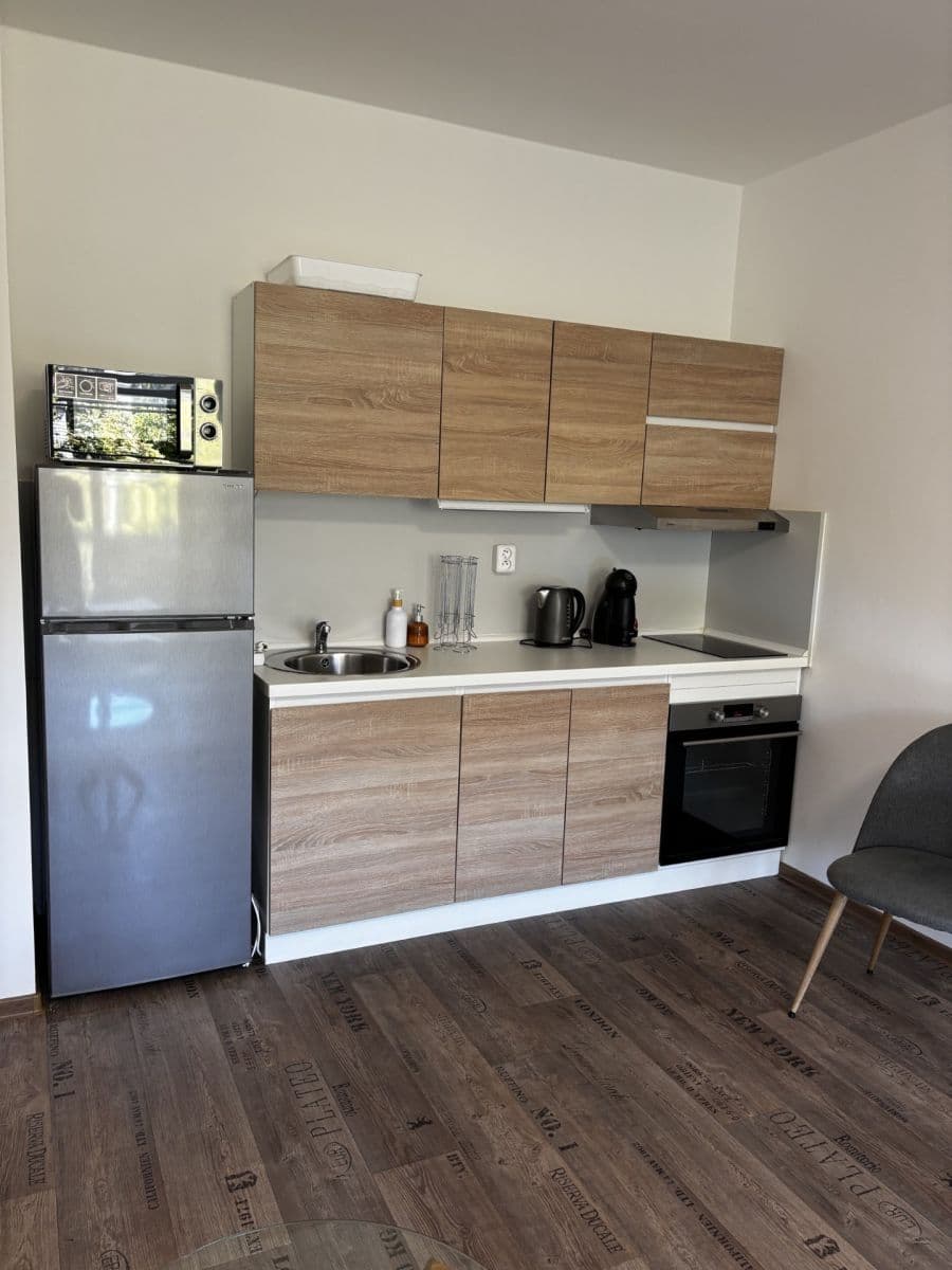 Prenájom bytu 1-izbový 40 m², Jeronýmova, Liberec, Liberecký kraj Prenájom bytu 1-izbový 40 m², Jeronýmova, Liberec, Liberecký kraj