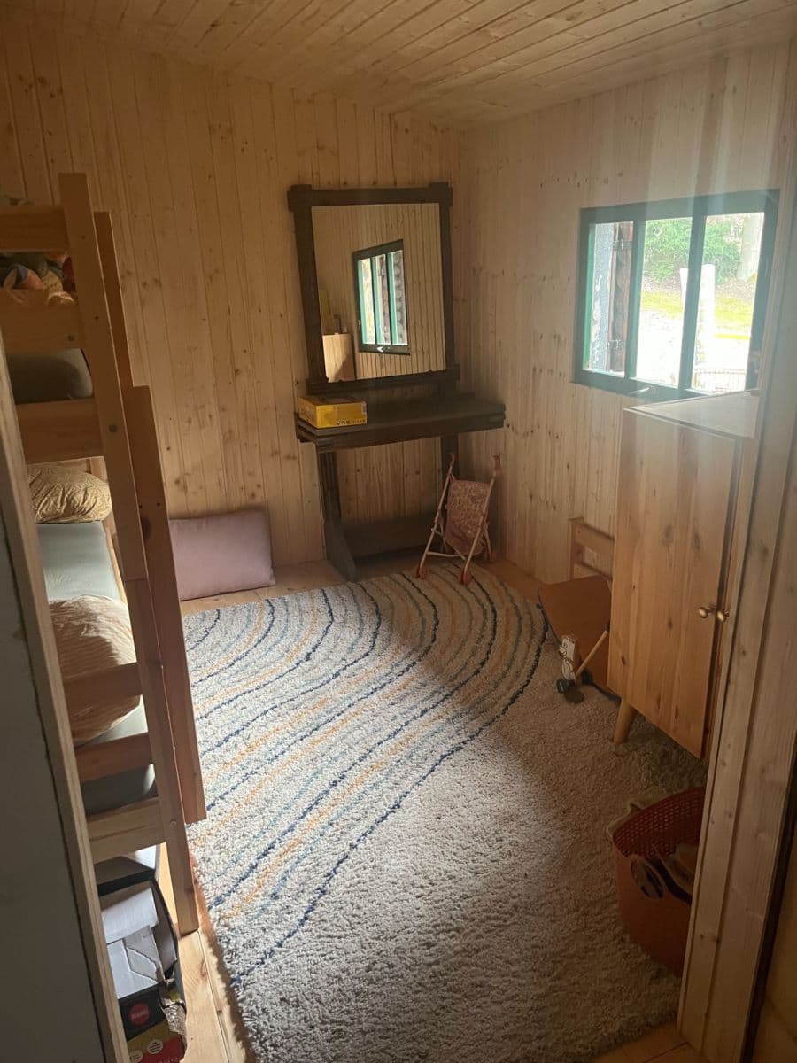 Predaj rekreačného objektu 28 m², pozemek 28 m², Mníšek pod Brdy, Středočeský kraj Predaj rekreačného objektu 28 m², pozemek 28 m², Mníšek pod Brdy, Středočeský kraj