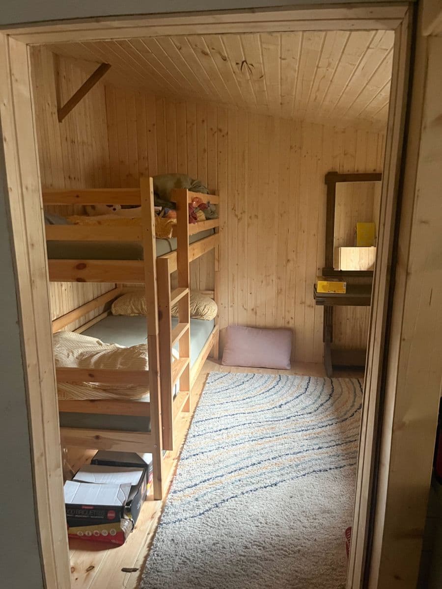 Predaj rekreačného objektu 28 m², pozemek 28 m², Mníšek pod Brdy, Středočeský kraj Predaj rekreačného objektu 28 m², pozemek 28 m², Mníšek pod Brdy, Středočeský kraj