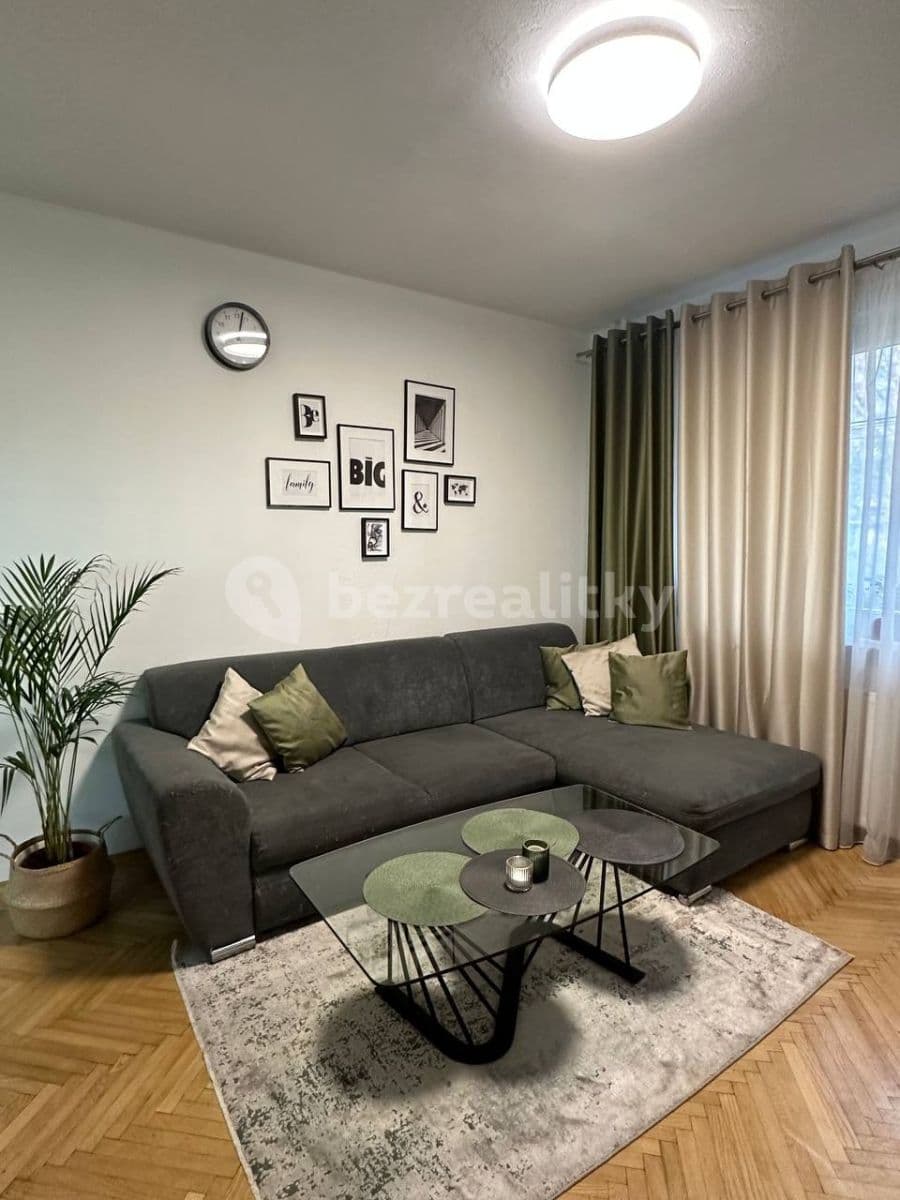Prenájom bytu 3-izbový 58 m², Želivecká, Praha, Praha Prenájom bytu 3-izbový 58 m², Želivecká, Praha, Praha