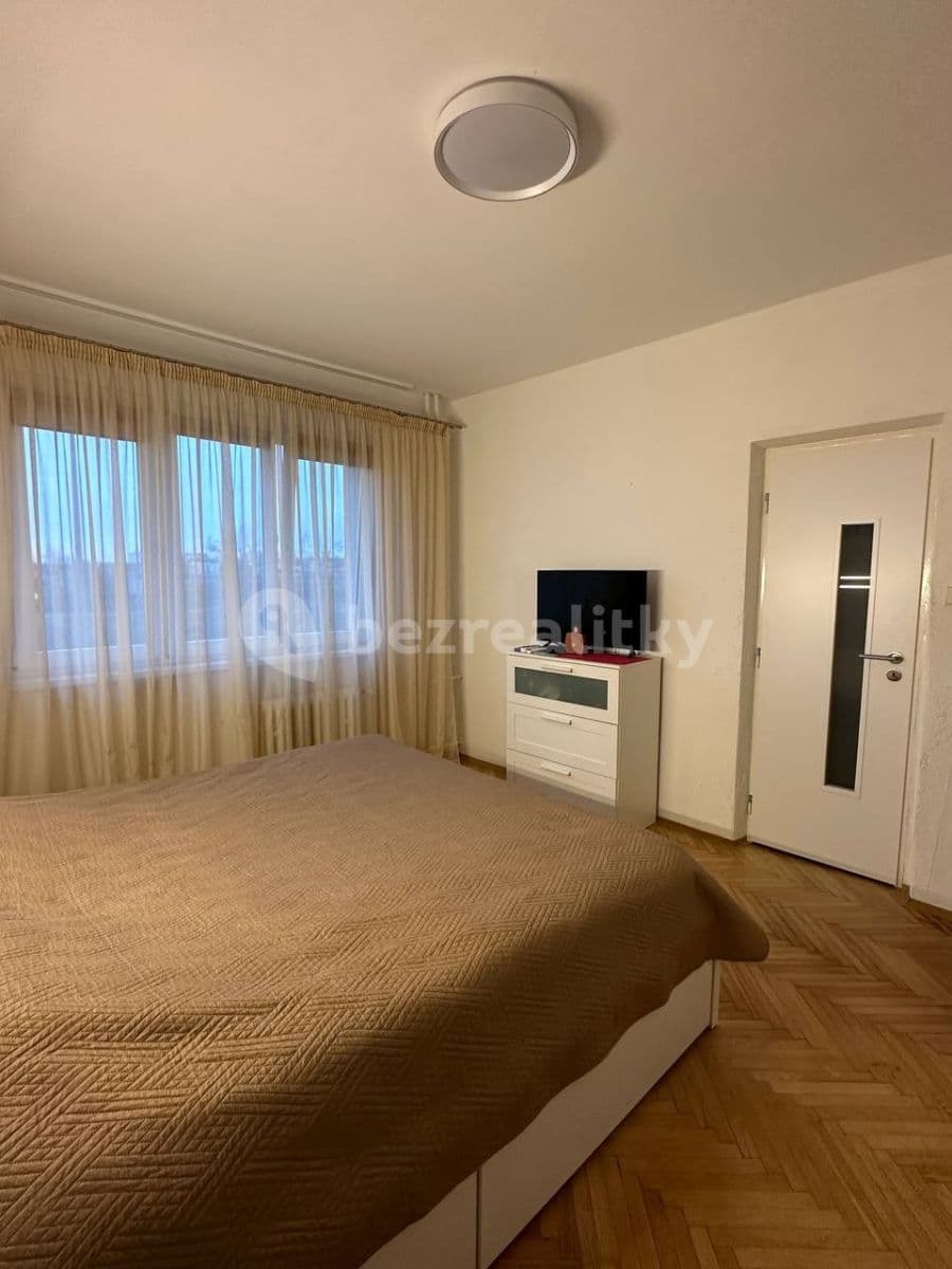 Prenájom bytu 3-izbový 58 m², Želivecká, Praha, Praha Prenájom bytu 3-izbový 58 m², Želivecká, Praha, Praha