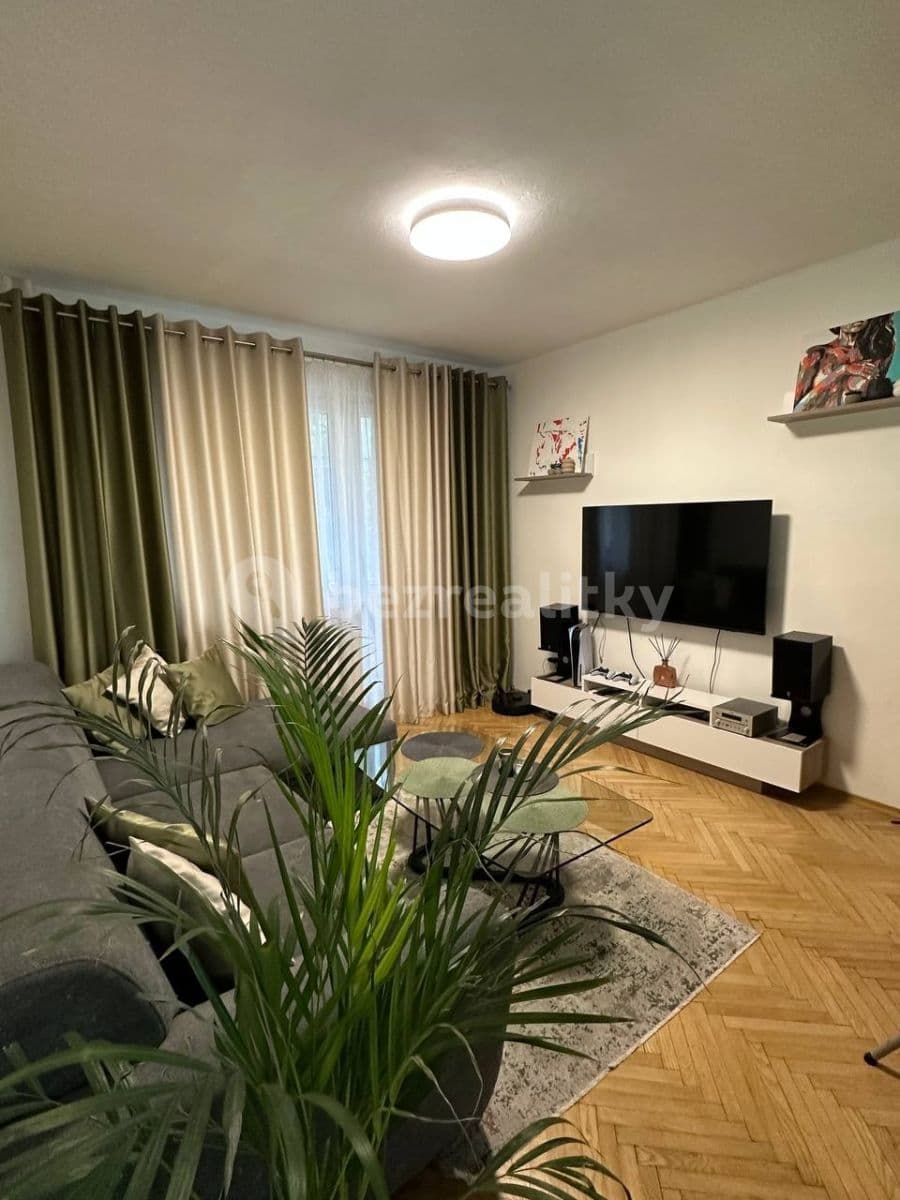 Prenájom bytu 3-izbový 58 m², Želivecká, Praha, Praha Prenájom bytu 3-izbový 58 m², Želivecká, Praha, Praha