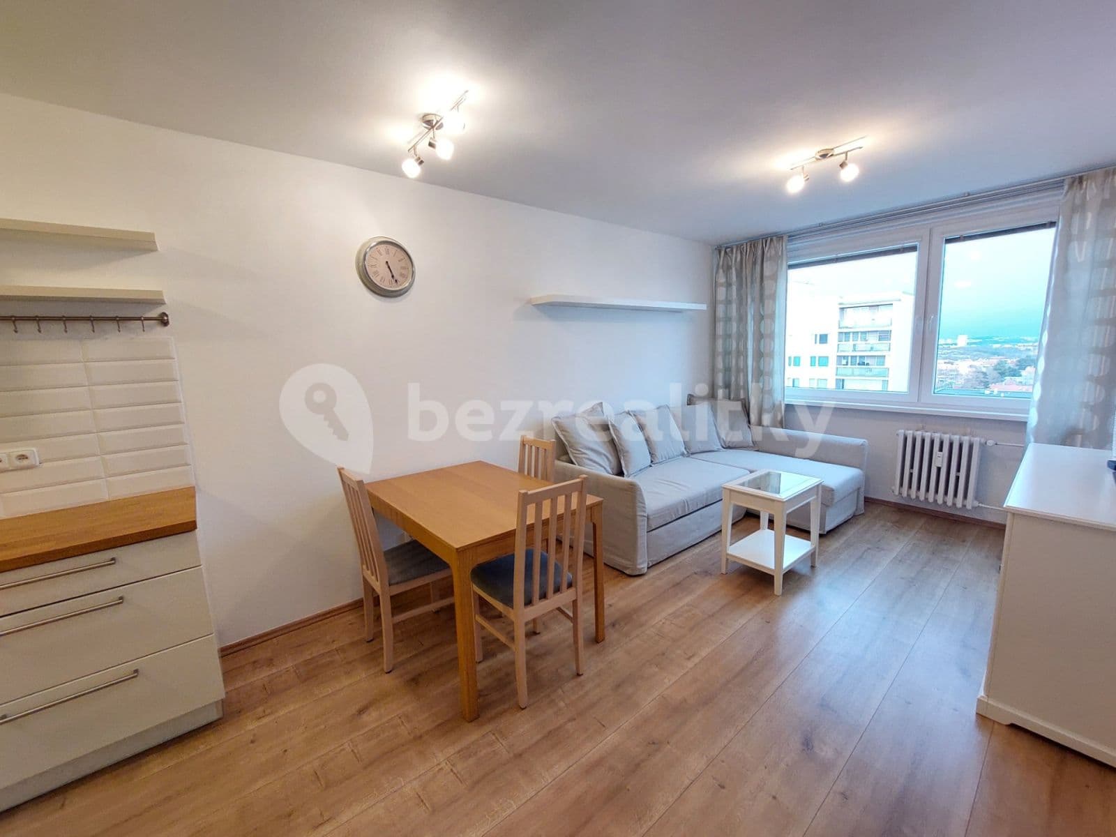 Prenájom bytu 2-izbový 43 m², Ciolkovského, Praha, Praha Prenájom bytu 2-izbový 43 m², Ciolkovského, Praha, Praha