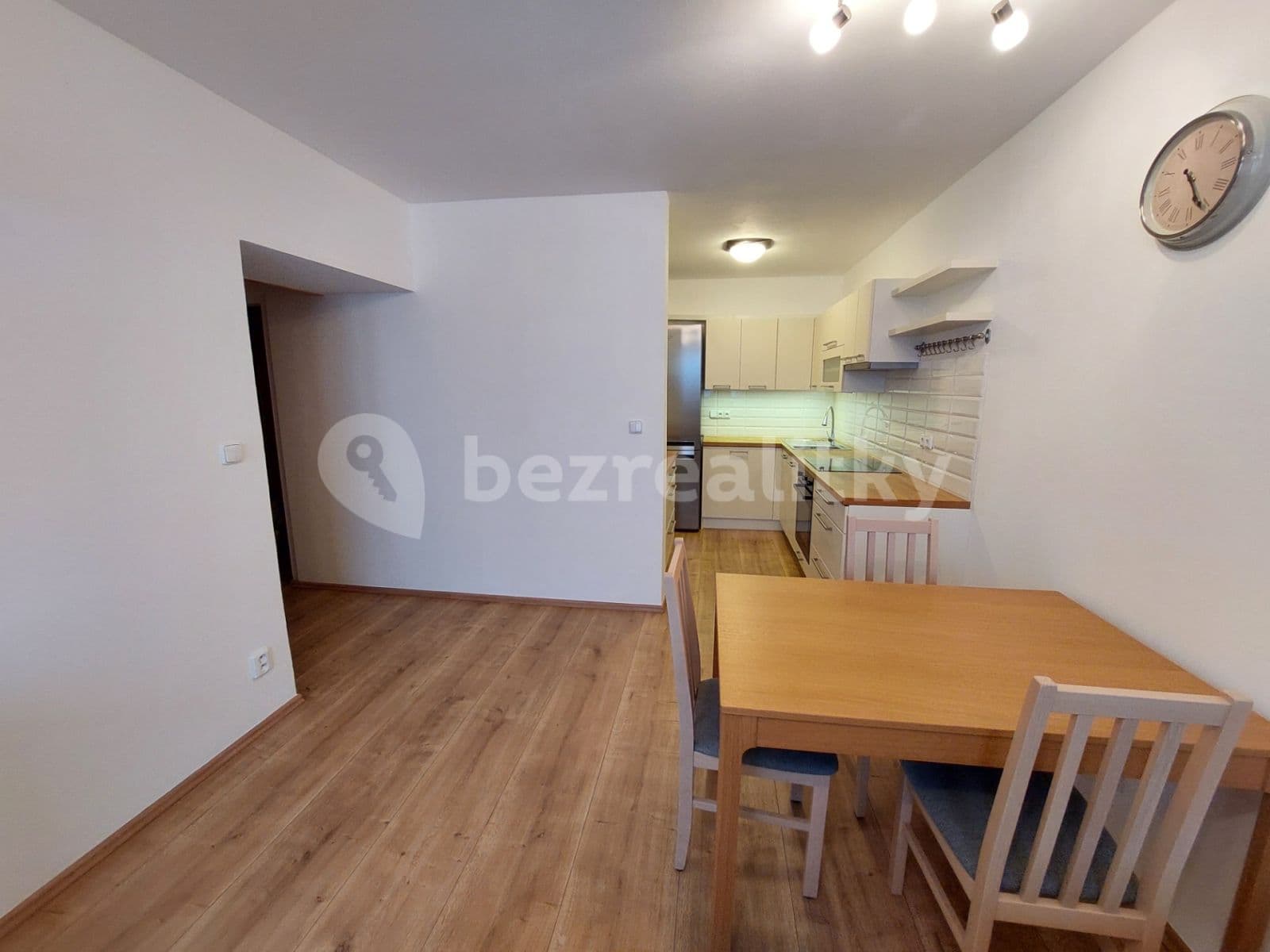 Prenájom bytu 2-izbový 43 m², Ciolkovského, Praha, Praha Prenájom bytu 2-izbový 43 m², Ciolkovského, Praha, Praha