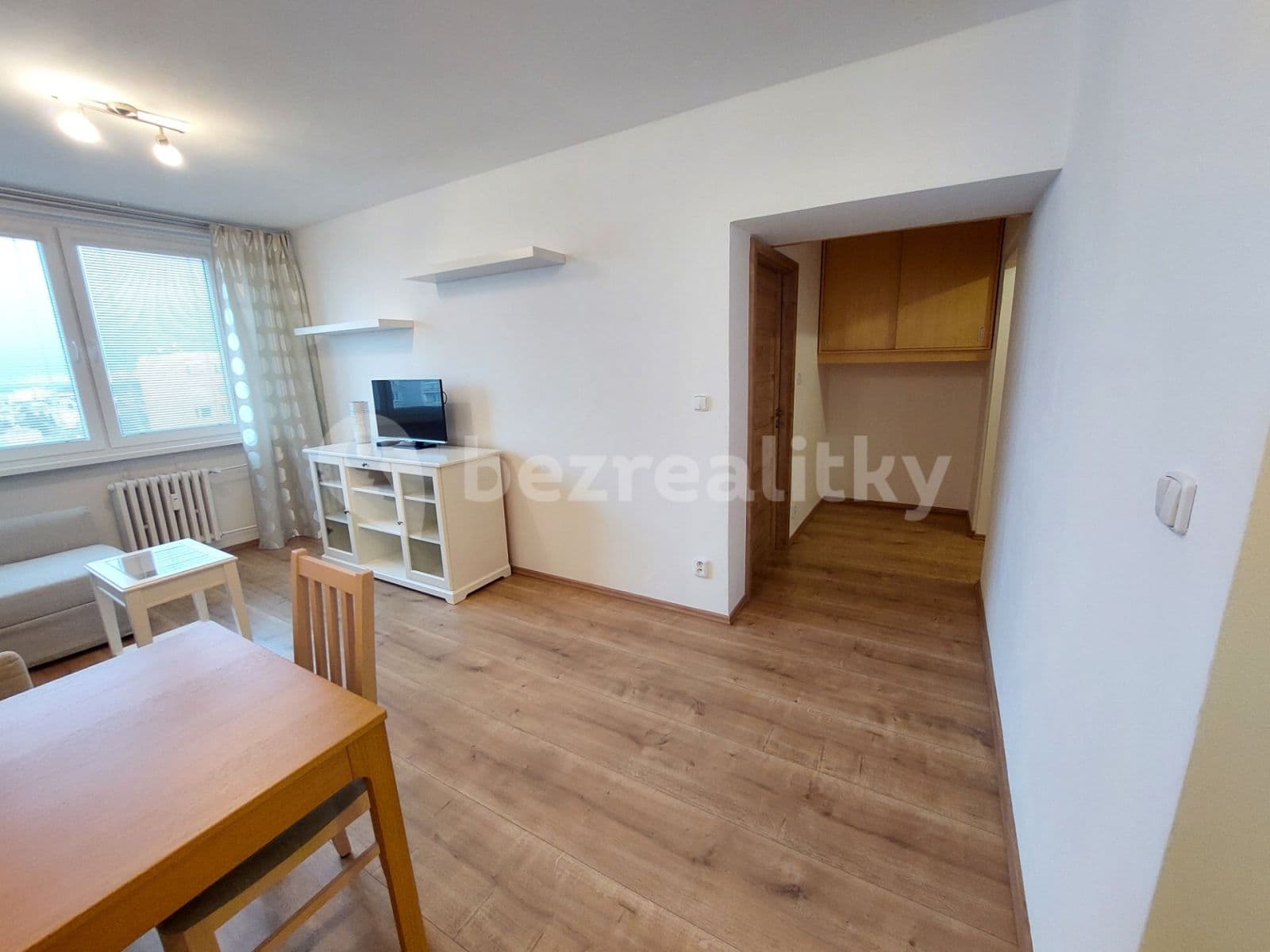 Prenájom bytu 2-izbový 43 m², Ciolkovského, Praha, Praha Prenájom bytu 2-izbový 43 m², Ciolkovského, Praha, Praha