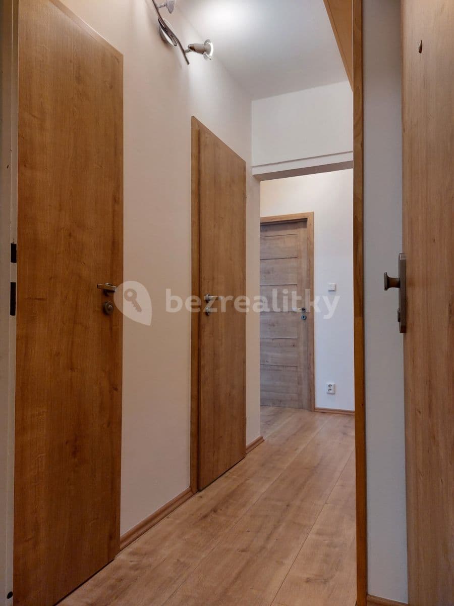 Prenájom bytu 2-izbový 43 m², Ciolkovského, Praha, Praha Prenájom bytu 2-izbový 43 m², Ciolkovského, Praha, Praha