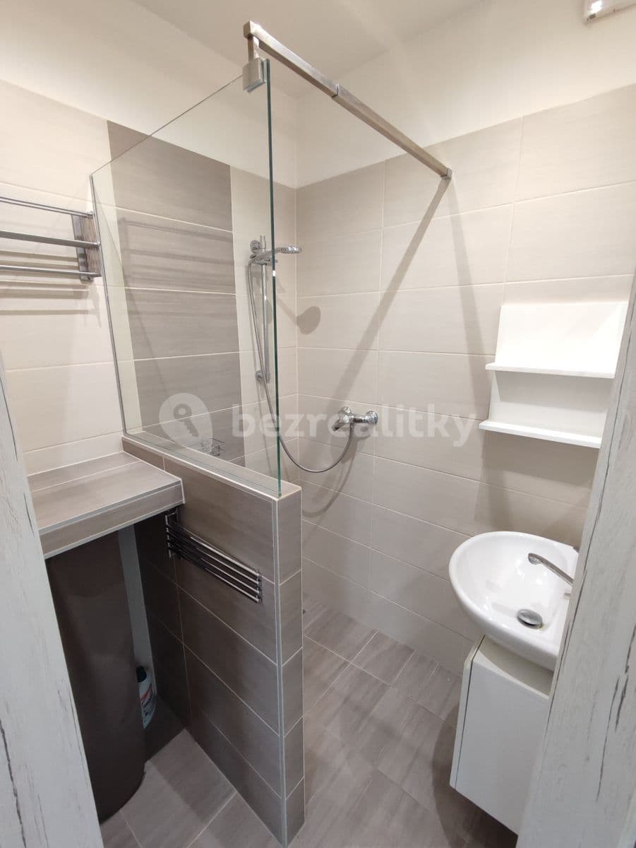 Prenájom bytu 1-izbový 40 m², Dunajevského, Brno, Jihomoravský kraj Prenájom bytu 1-izbový 40 m², Dunajevského, Brno, Jihomoravský kraj