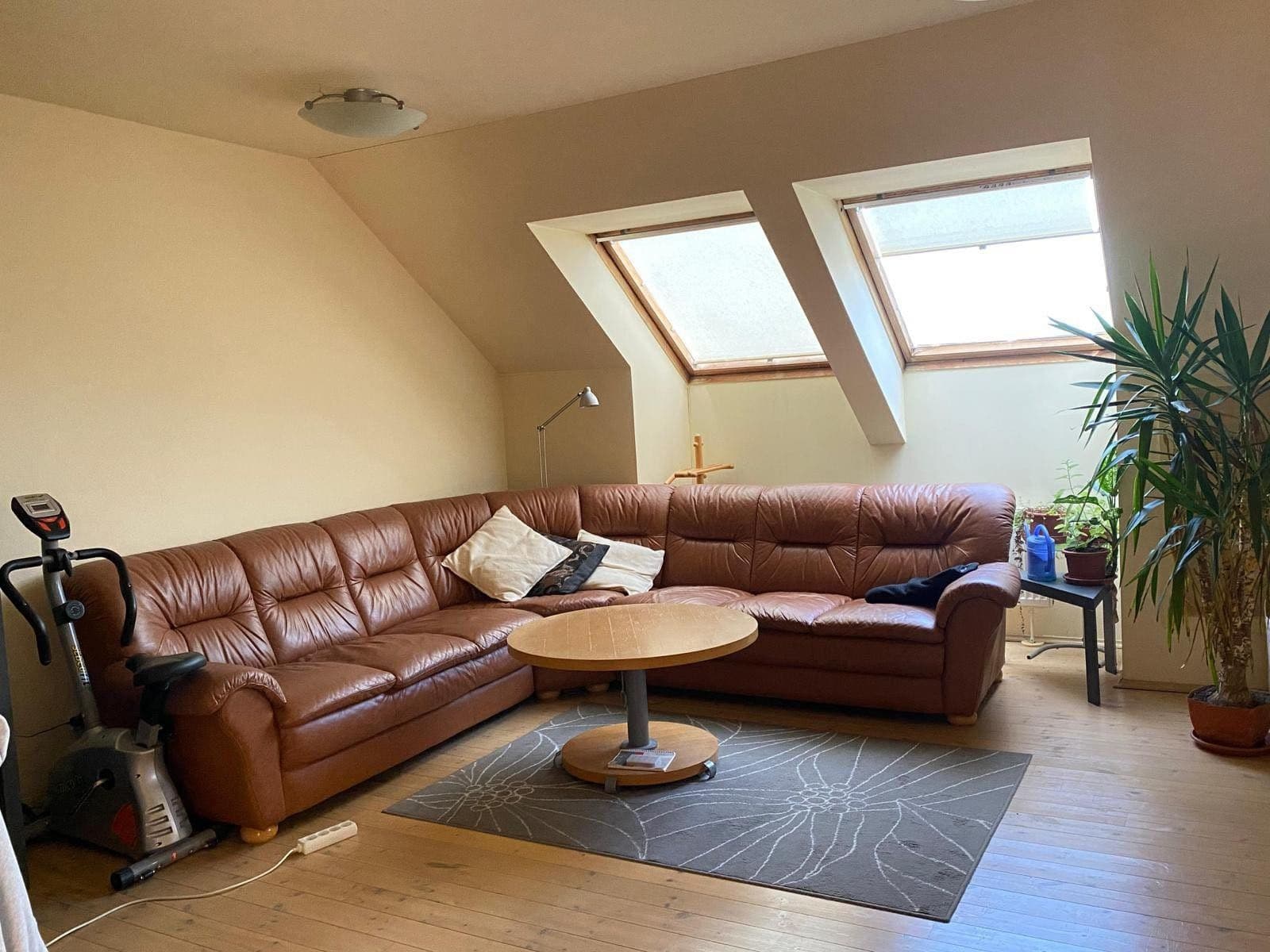 Prenájom bytu 4-izbový 100 m², K Horoměřicům, Praha, Praha Prenájom bytu 4-izbový 100 m², K Horoměřicům, Praha, Praha