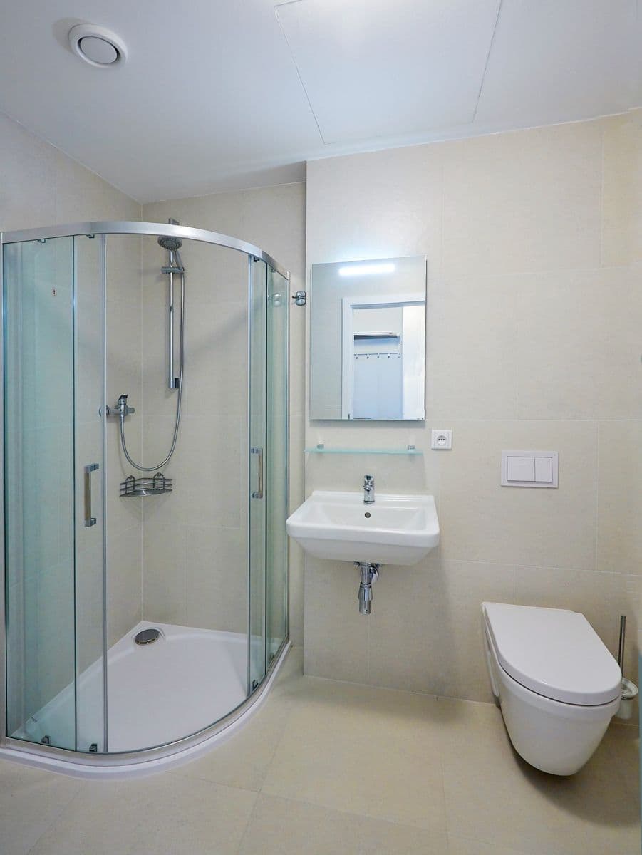 Prenájom bytu 1-izbový 28 m², K Barrandovu, Praha, Praha Prenájom bytu 1-izbový 28 m², K Barrandovu, Praha, Praha