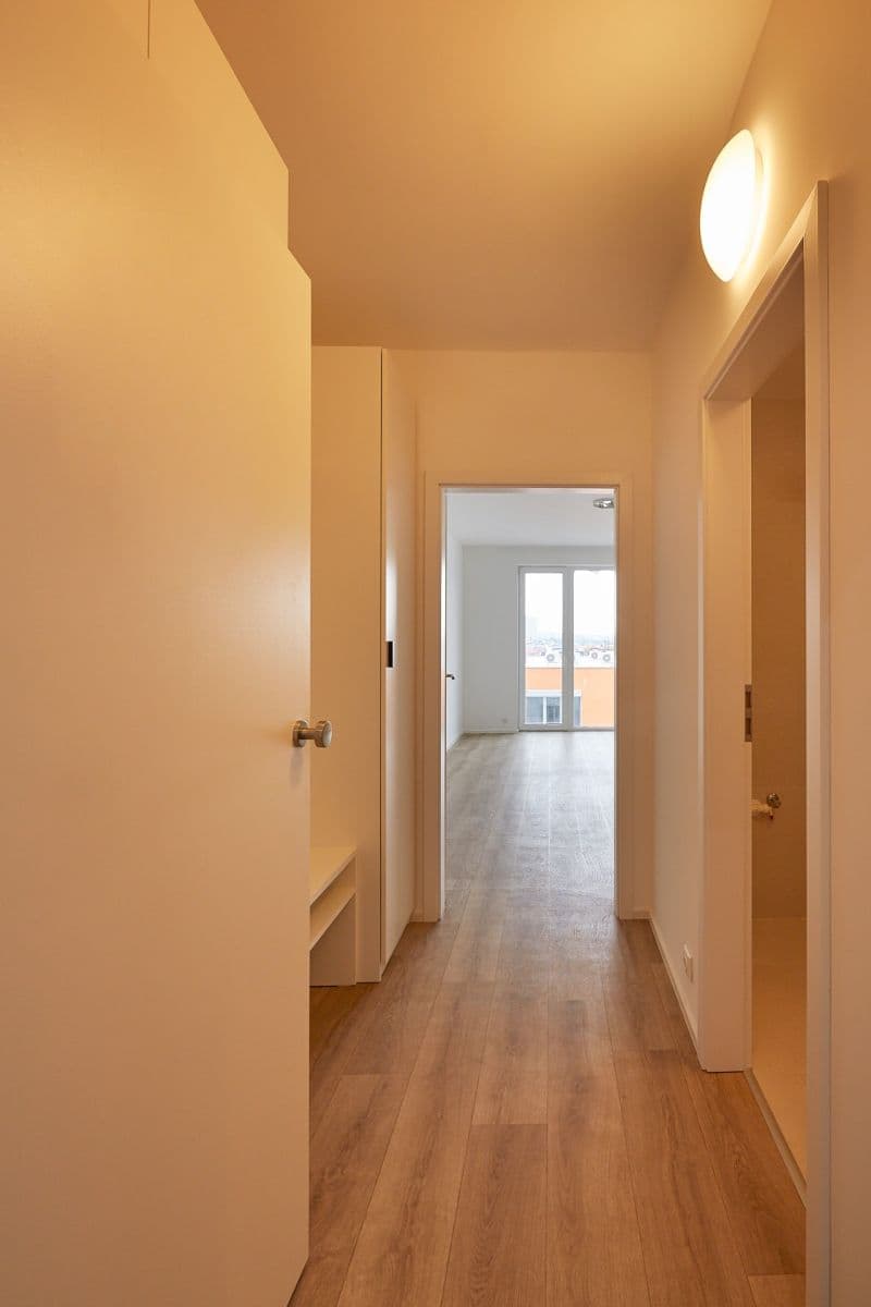 Prenájom bytu 1-izbový 28 m², K Barrandovu, Praha, Praha Prenájom bytu 1-izbový 28 m², K Barrandovu, Praha, Praha
