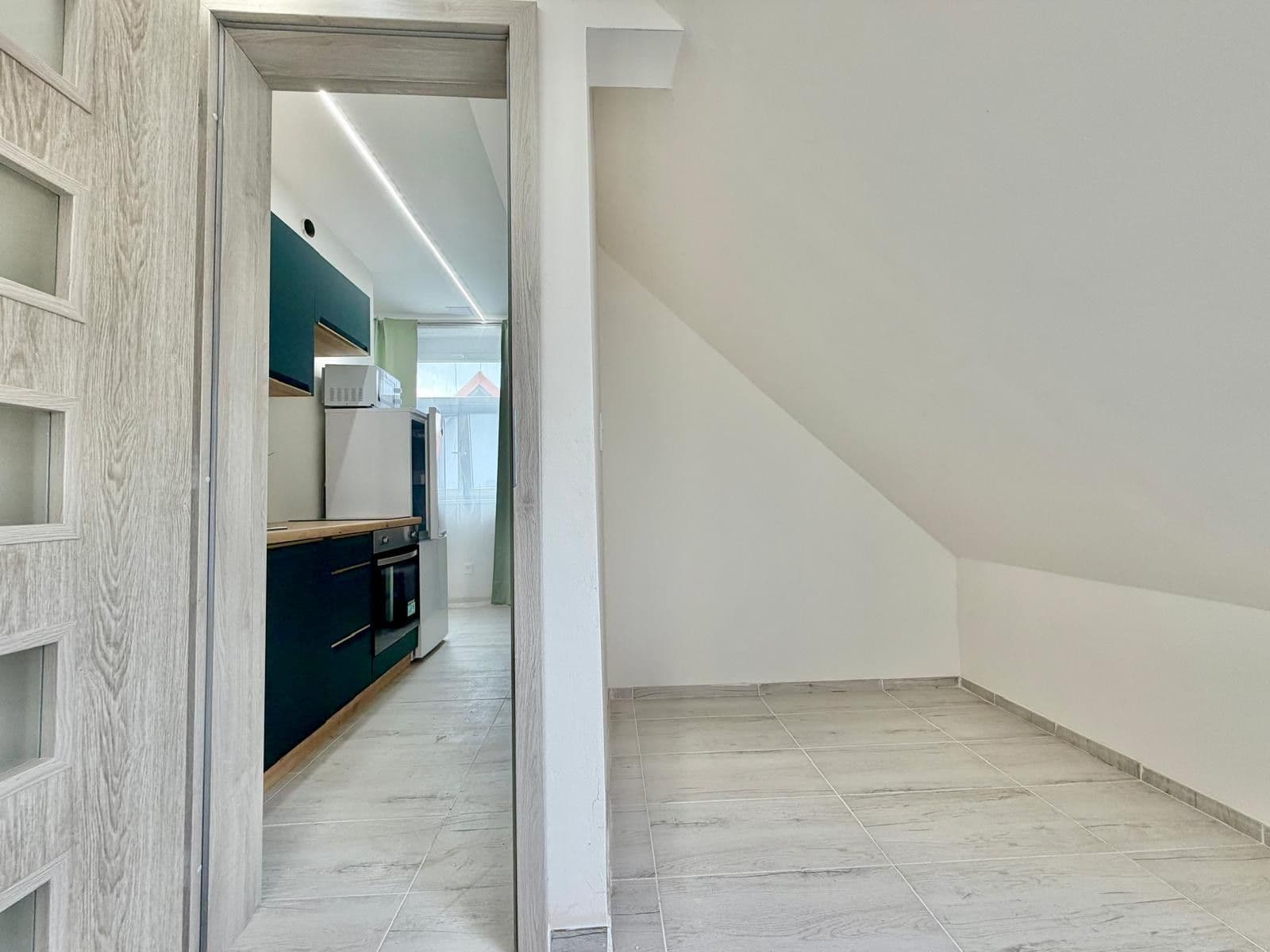 Prenájom bytu 2-izbový 35 m², Na Jarově, Praha, Praha Prenájom bytu 2-izbový 35 m², Na Jarově, Praha, Praha