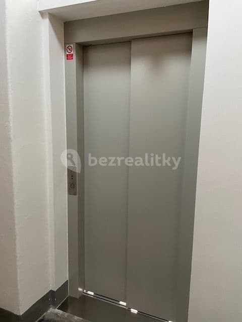 Prenájom bytu 2-izbový 56 m², Tusarova, Praha, Praha Prenájom bytu 2-izbový 56 m², Tusarova, Praha, Praha