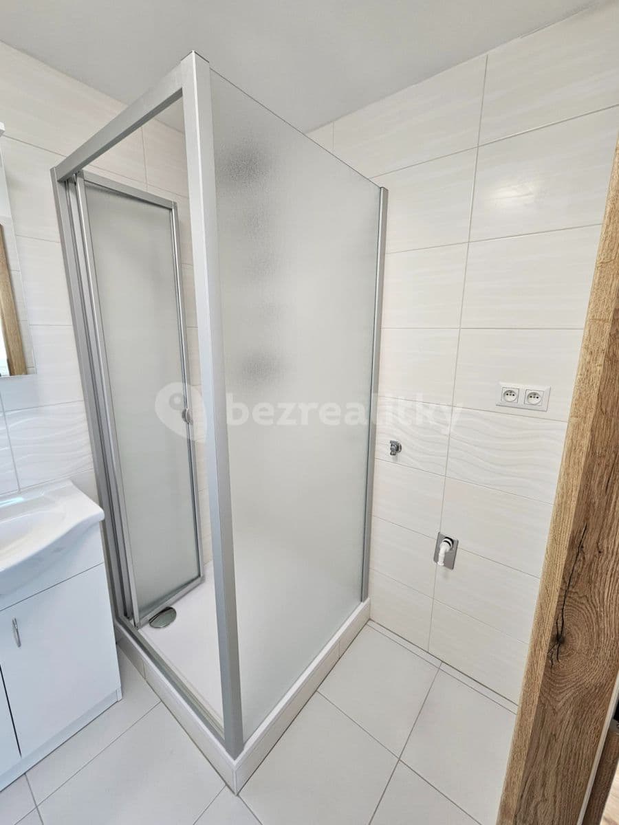 Prenájom bytu 3-izbový 74 m², Puškinova, Vyškov, Jihomoravský kraj Prenájom bytu 3-izbový 74 m², Puškinova, Vyškov, Jihomoravský kraj