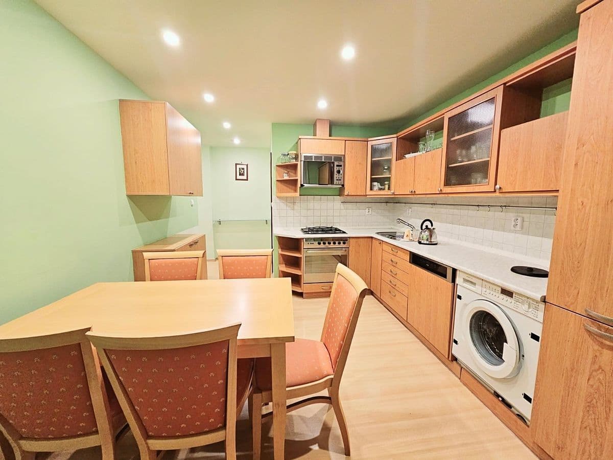 Predaj bytu 2-izbový 56 m², Dvouletky, Praha, Praha Predaj bytu 2-izbový 56 m², Dvouletky, Praha, Praha