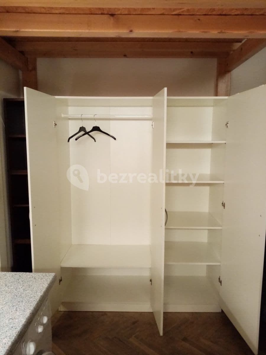 Prenájom bytu Garsoniéra 25 m², U Smaltovny, Praha, Praha Prenájom bytu Garsoniéra 25 m², U Smaltovny, Praha, Praha