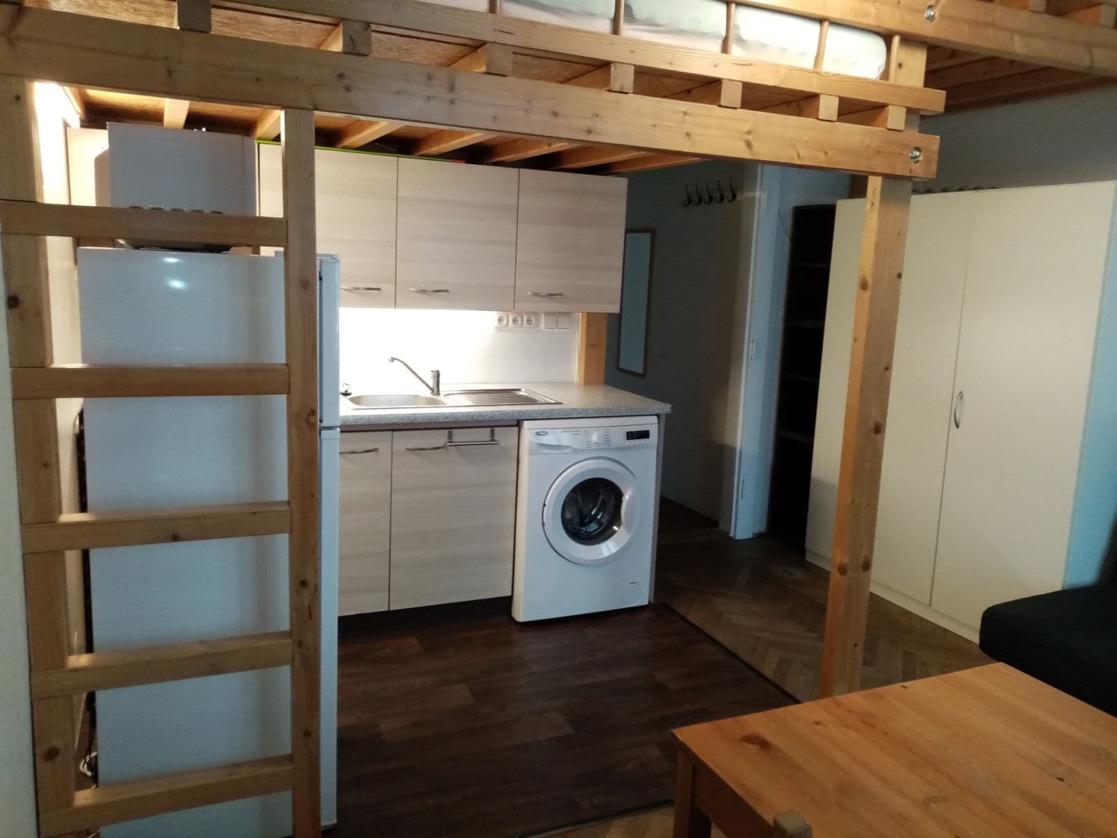 Prenájom bytu Garsoniéra 25 m², U Smaltovny, Praha, Praha Prenájom bytu Garsoniéra 25 m², U Smaltovny, Praha, Praha