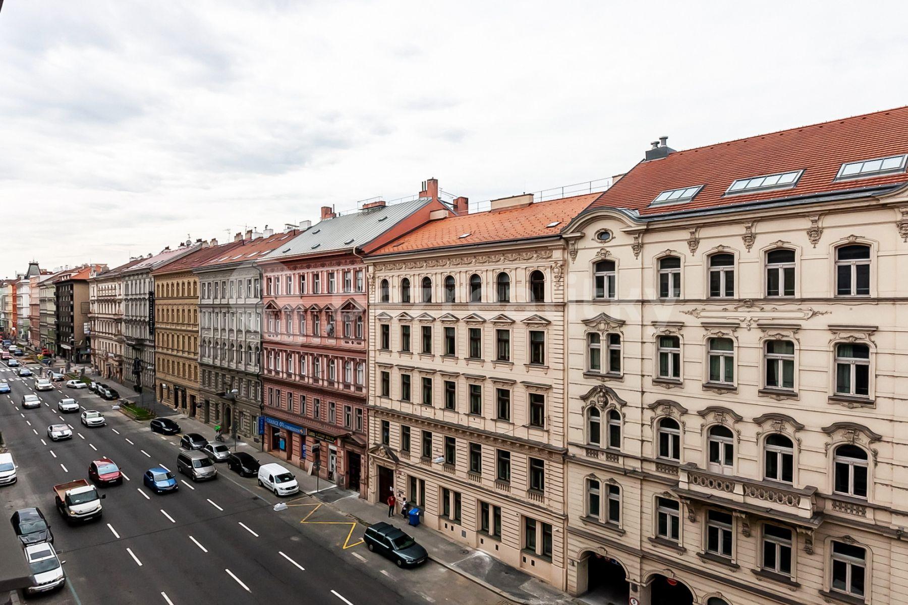 Prenájom bytu 1-izbový 30 m², Legerova, Praha, Praha