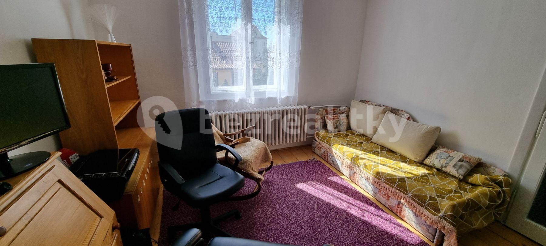 Prenájom bytu 1-izbový 32 m², Kozomínská, Praha, Praha