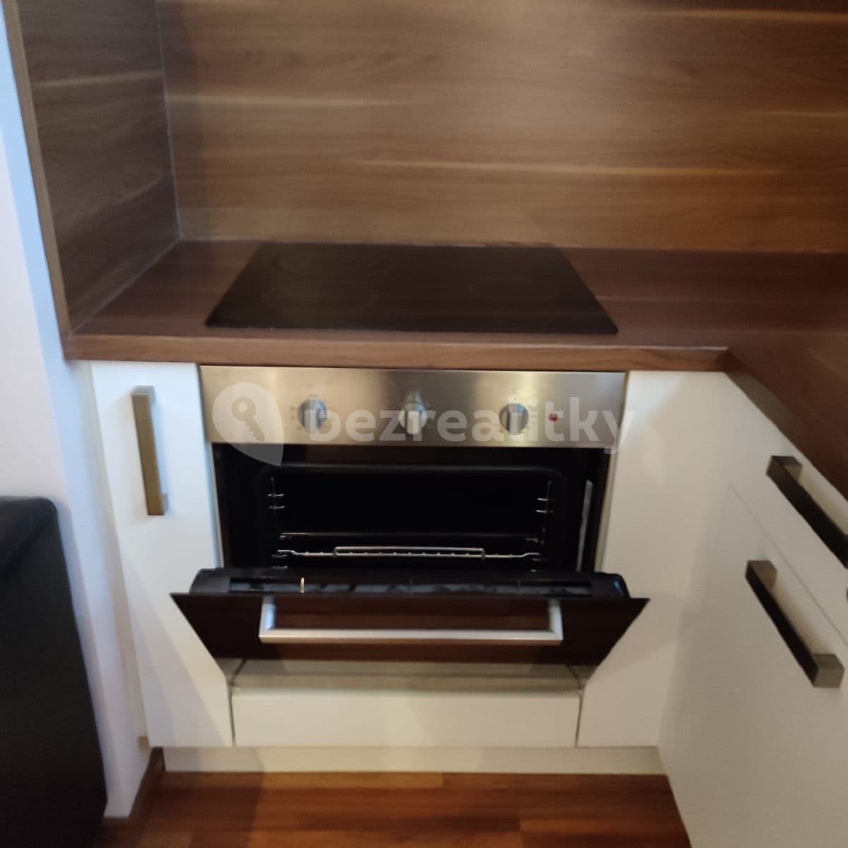 Prenájom bytu 1-izbový 35 m², Počernická, Praha, Praha Prenájom bytu 1-izbový 35 m², Počernická, Praha, Praha