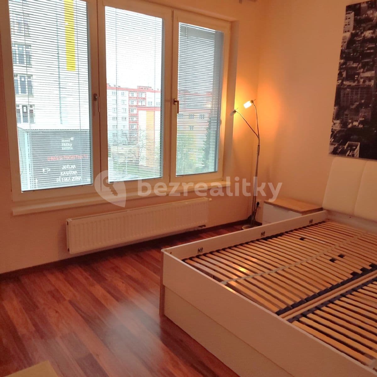 Prenájom bytu 1-izbový 35 m², Počernická, Praha, Praha Prenájom bytu 1-izbový 35 m², Počernická, Praha, Praha