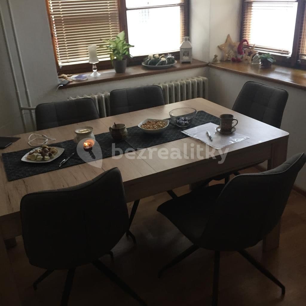 Prenájom bytu 2-izbový 65 m², Náměstí, Vyšší Brod, Jihočeský kraj Prenájom bytu 2-izbový 65 m², Náměstí, Vyšší Brod, Jihočeský kraj