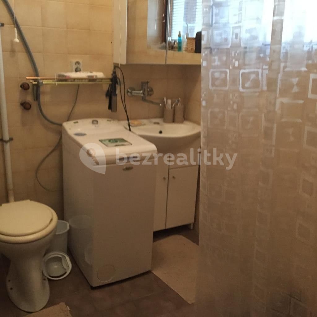 Prenájom bytu 2-izbový 65 m², Náměstí, Vyšší Brod, Jihočeský kraj Prenájom bytu 2-izbový 65 m², Náměstí, Vyšší Brod, Jihočeský kraj