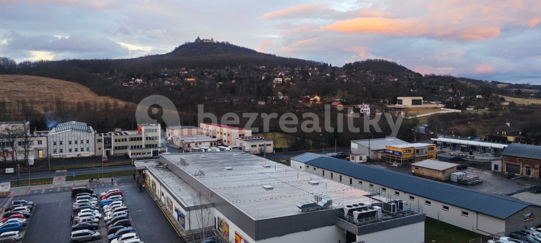Prenájom bytu 4-izbový 76 m², Pod hvězdárnou, Teplice, Ústecký kraj Prenájom bytu 4-izbový 76 m², Pod hvězdárnou, Teplice, Ústecký kraj