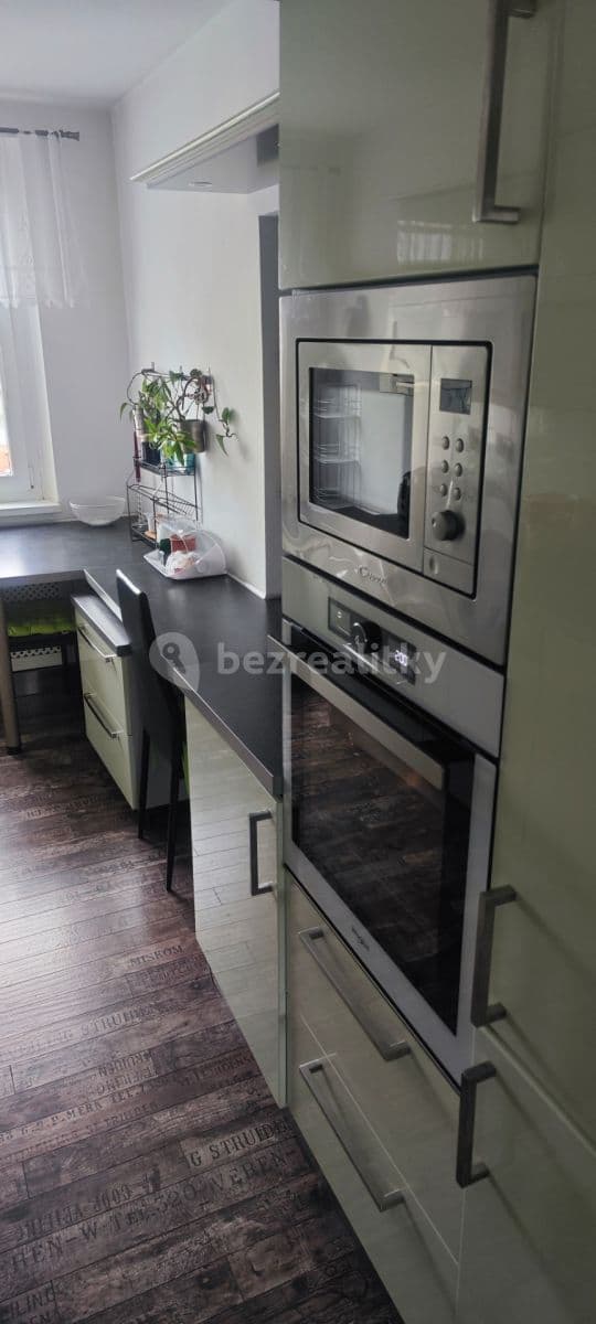Prenájom bytu 4-izbový 76 m², Pod hvězdárnou, Teplice, Ústecký kraj Prenájom bytu 4-izbový 76 m², Pod hvězdárnou, Teplice, Ústecký kraj