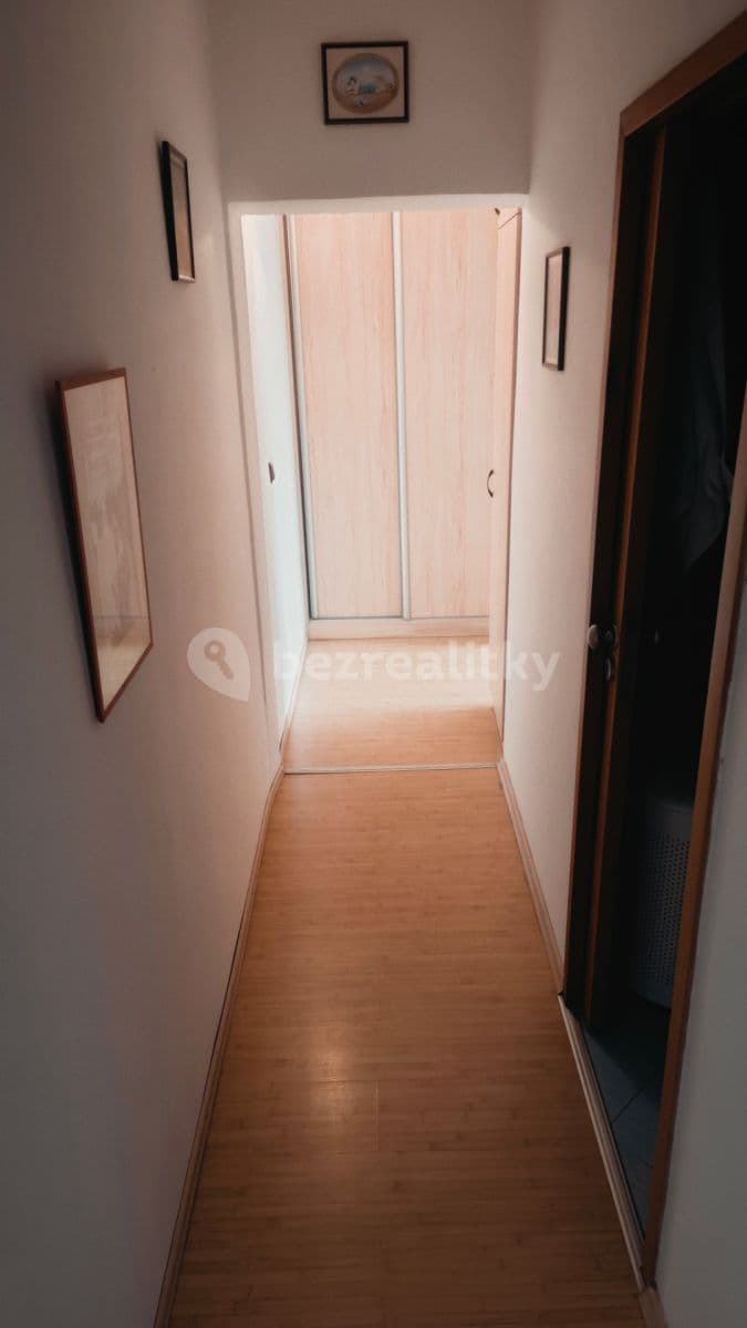 Prenájom bytu 4-izbový 76 m², Pod hvězdárnou, Teplice, Ústecký kraj Prenájom bytu 4-izbový 76 m², Pod hvězdárnou, Teplice, Ústecký kraj